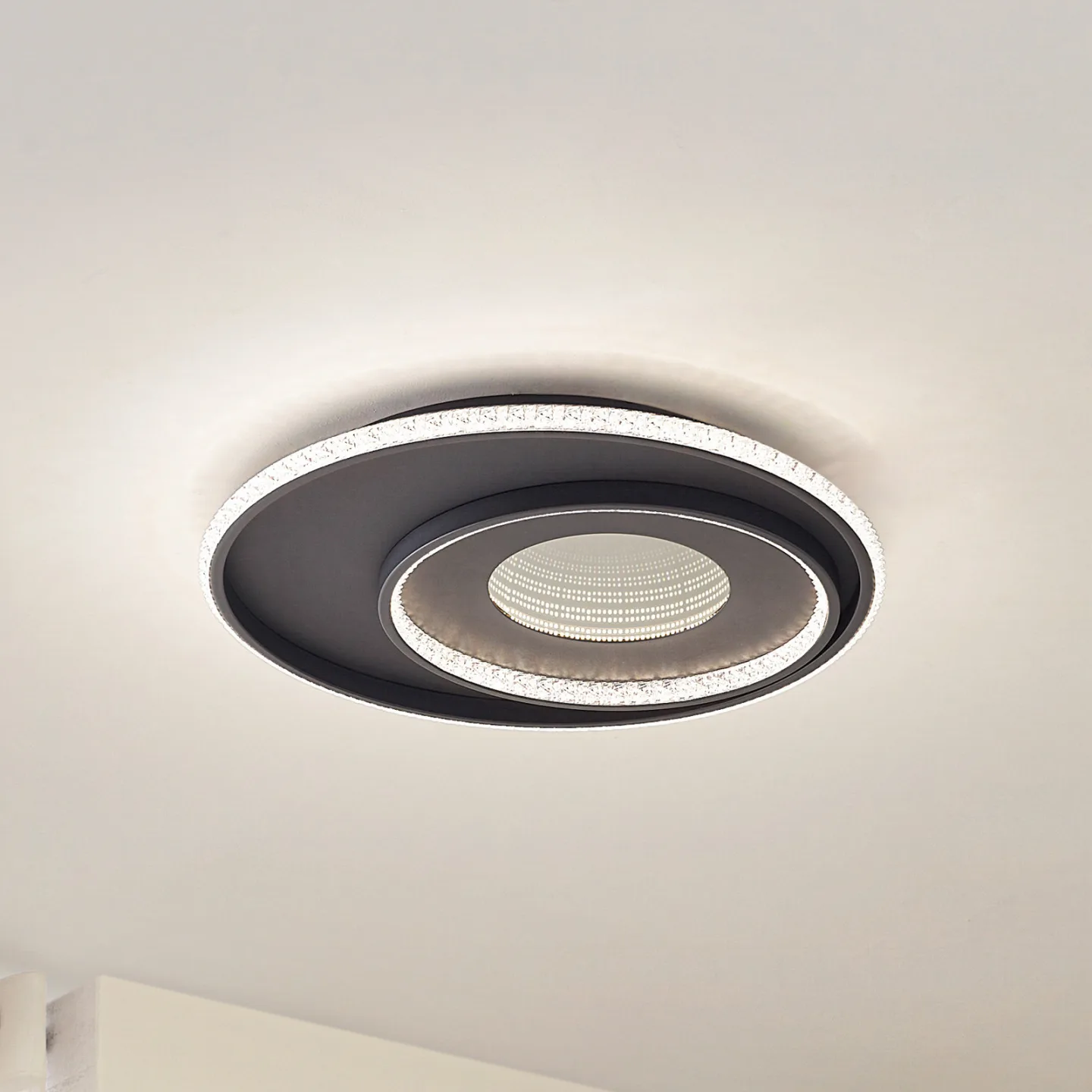 Inessa LED-taklampa, svart, CCT, dimbar - Lindby - Vardagsrum - Modern - Metall - Rund