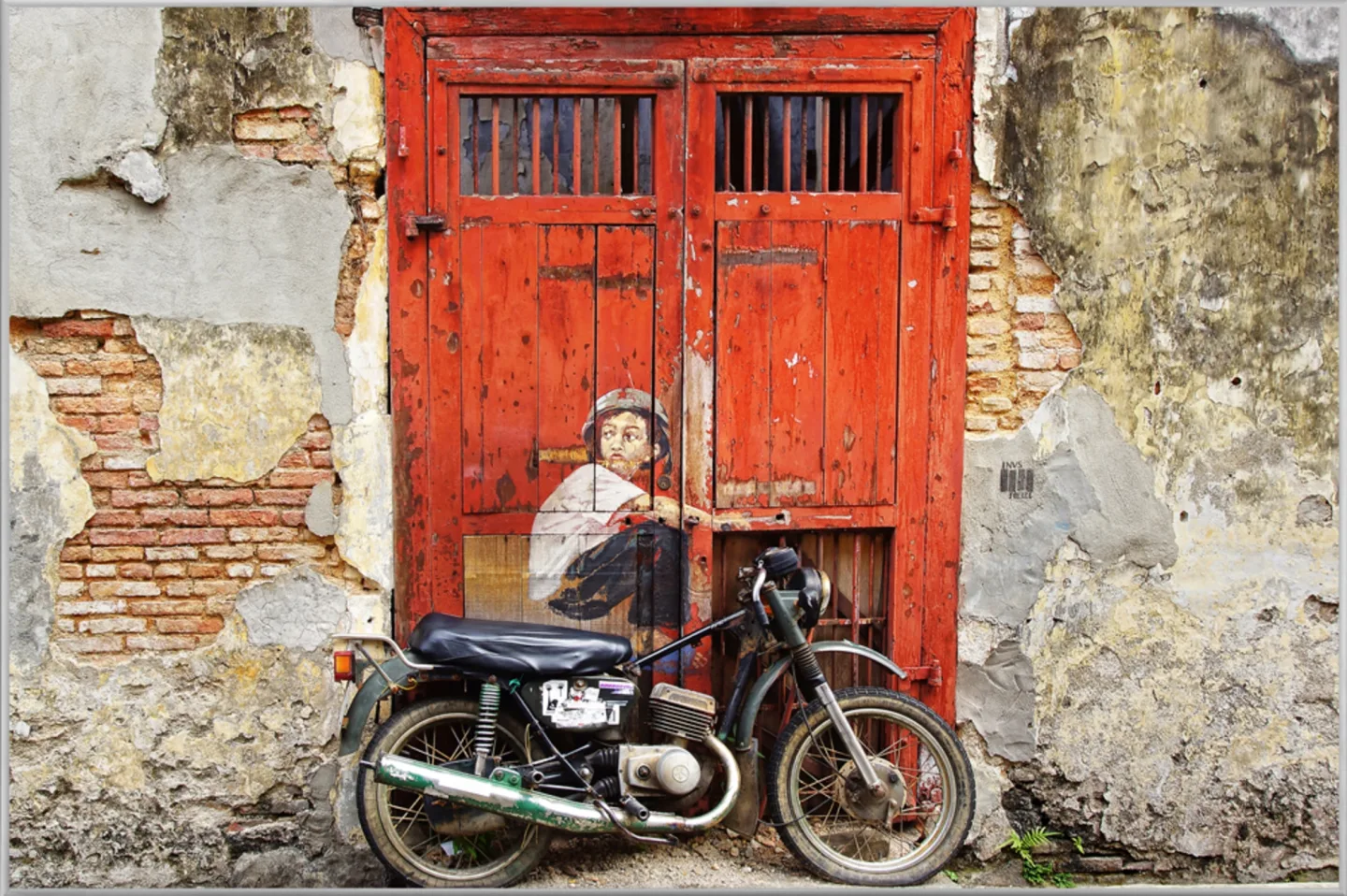 image LAND Bild mit Rahmen Street Art mit Moped | Schubiger Möbel