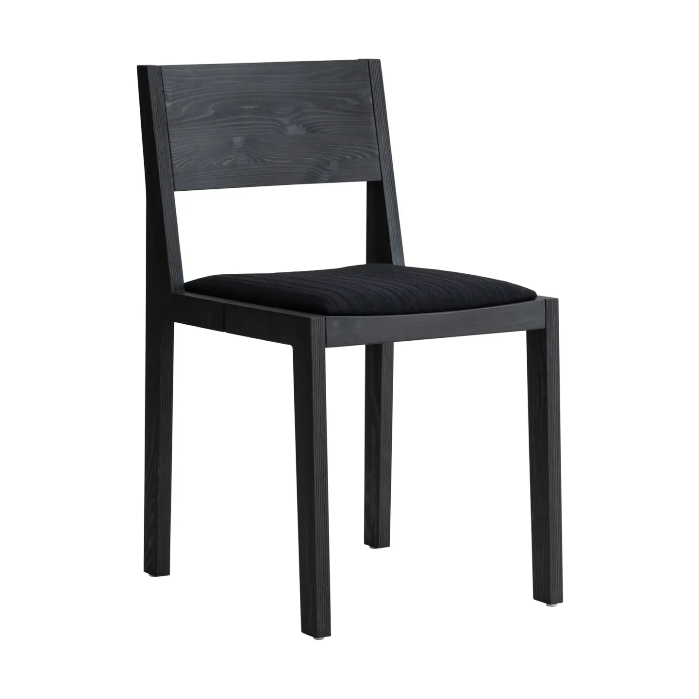 Vaarnii 016 Maasto Dining Chair Stuhl Schwarz gebeizte Kiefer, gepolsterter Sitz schwarz