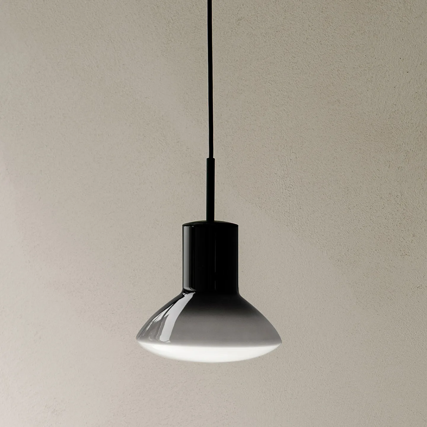 Onda Pendellampe, grau, Ø 17 cm, Glas, GU10 - Grupa - Wohnzimmer - Design - Aluminium - Einflammig