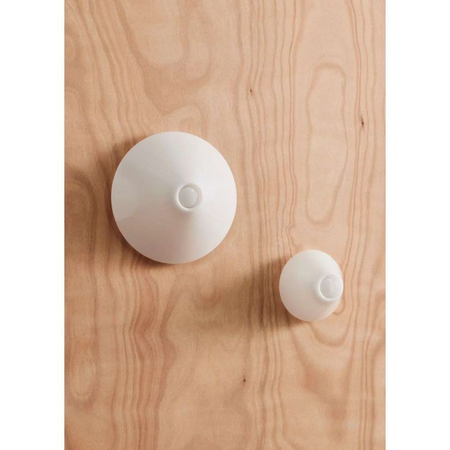 Ono Flush Mount Deckenlampe, Ø 20 cm, IP44, weiß/opal - Hay - Wohnzimmer - Kunststoff