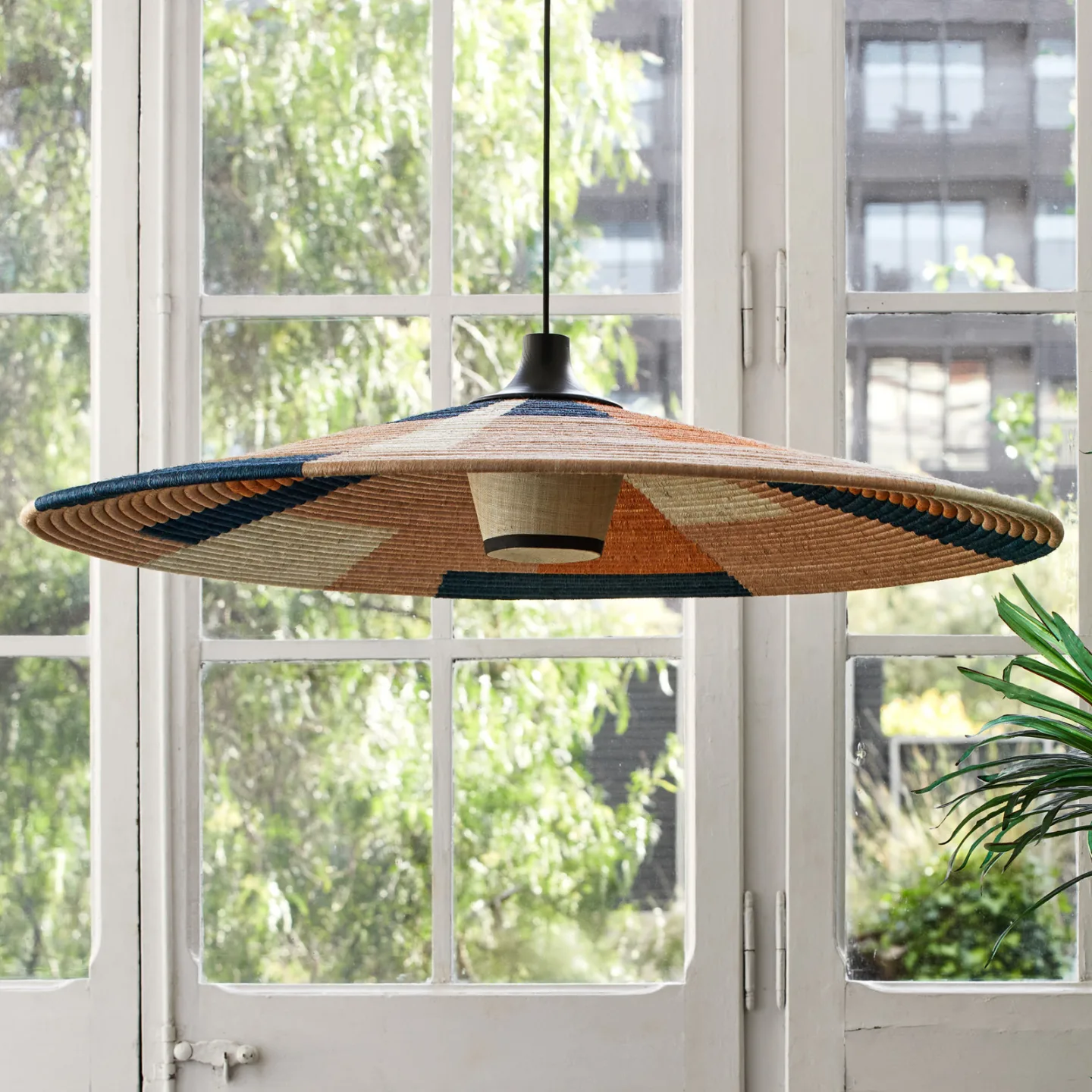 Parrot Pendel XL Sand - Forestier Parrot XL - Stue - Design - Med én lyskilde