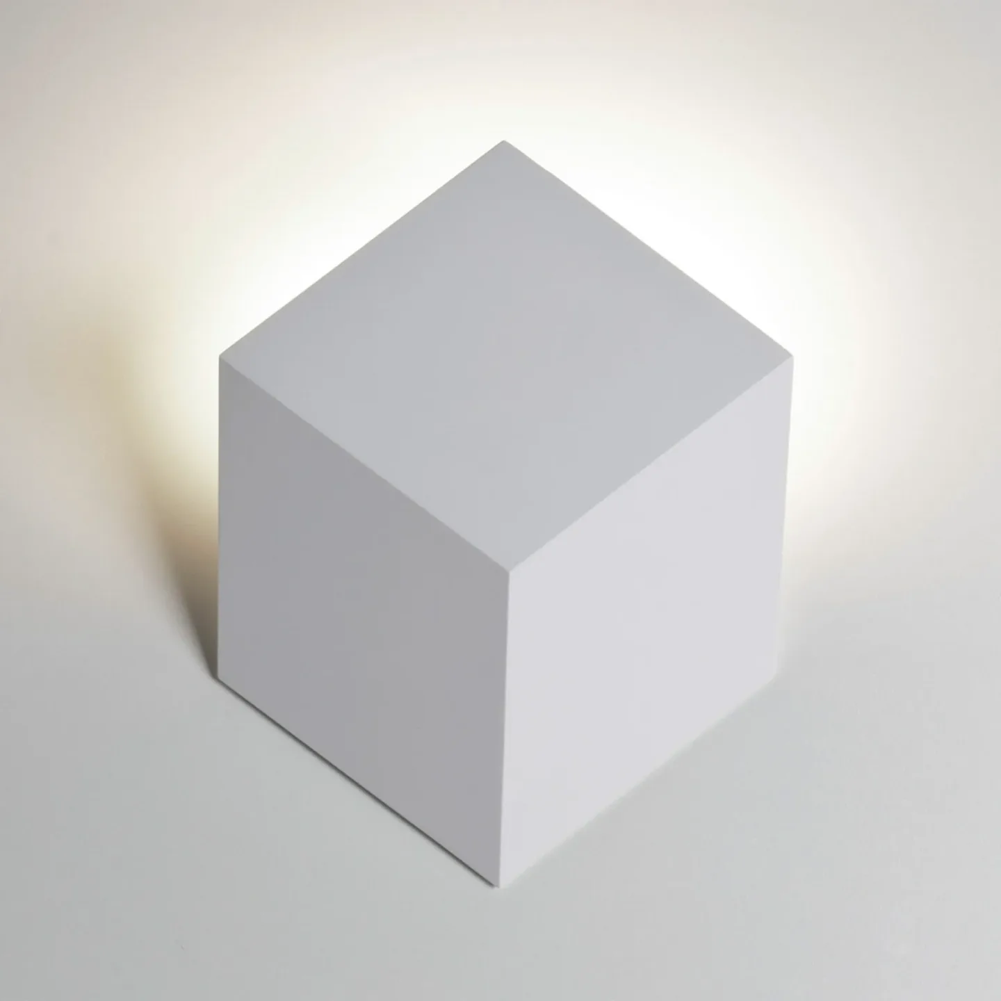 QB W0 Væglampe Phase Dim. Matt White - Rotaliana - Stue - Design - Metal - Kantet