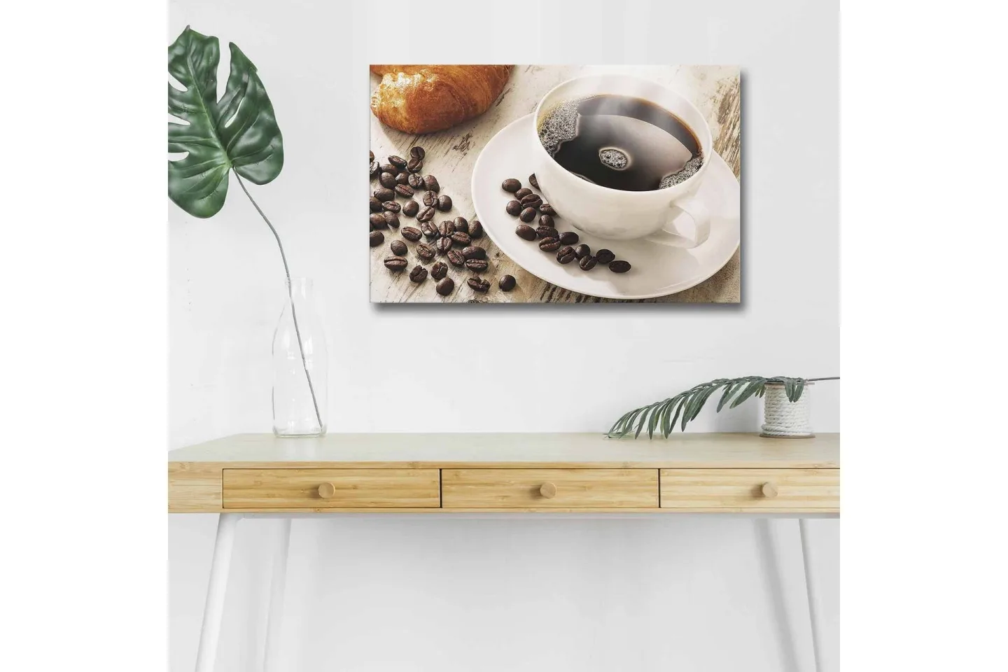 Canvastavla med LED-belysning - Kopp med svart kaffe och kaffebönor på ett bord - Svart / Brun / Vit