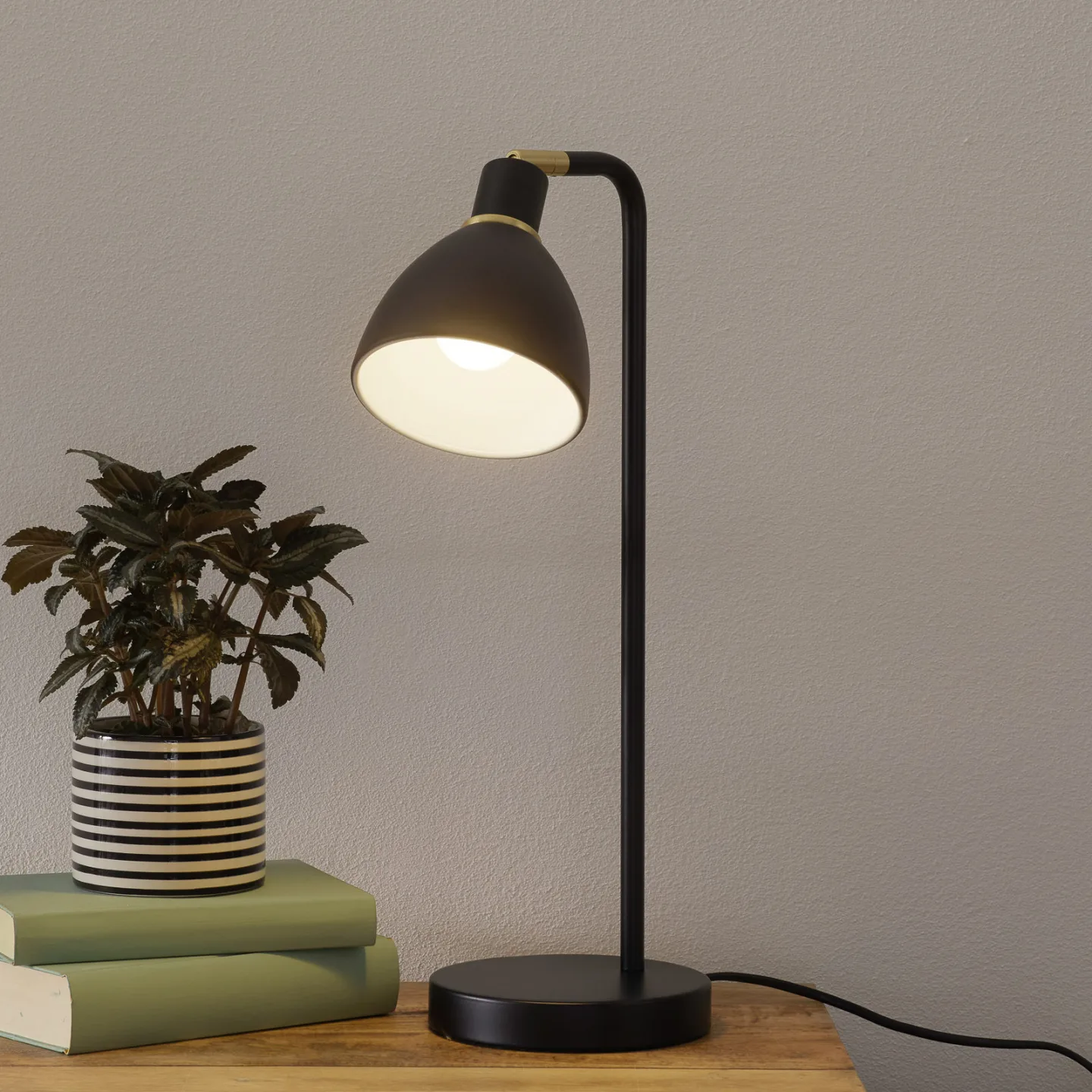 Ray Bordlampe Black - Nordlux - Stue - Moderne - Metall - Med skjerm