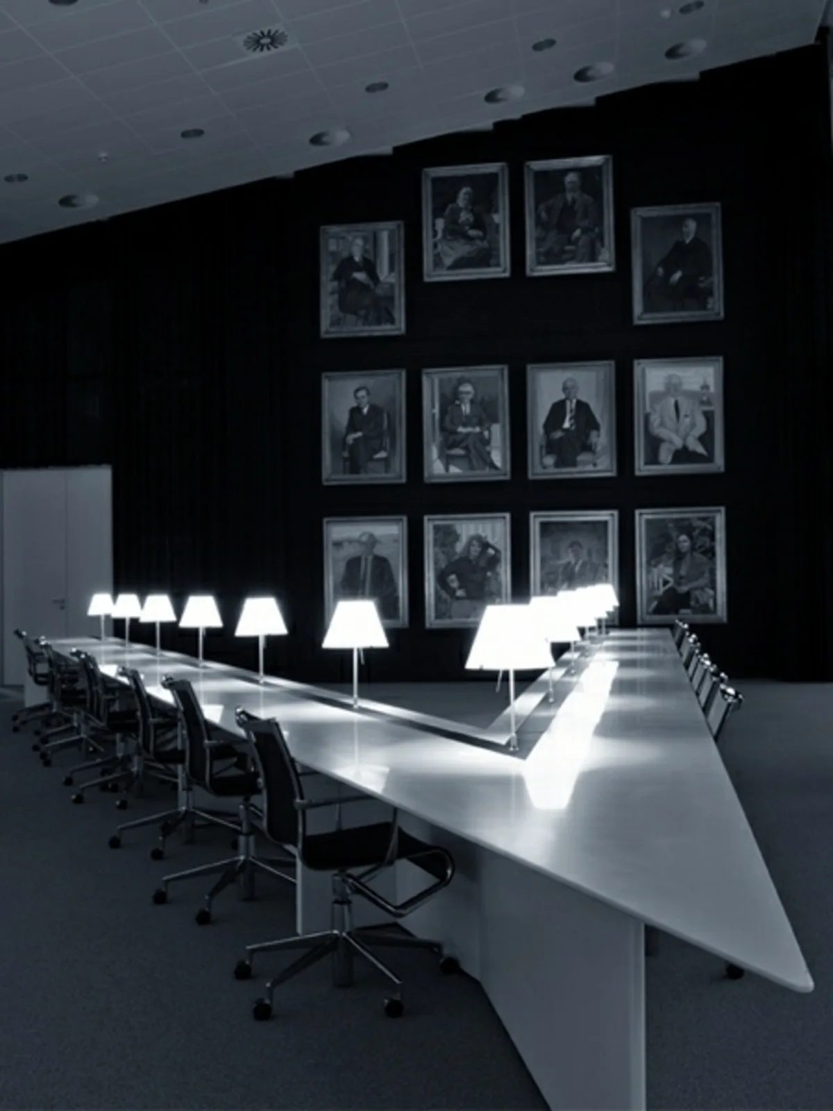Costanza bordlampe, grøn/sort, dæmpbar - Luceplan - Stue - Aluminium
