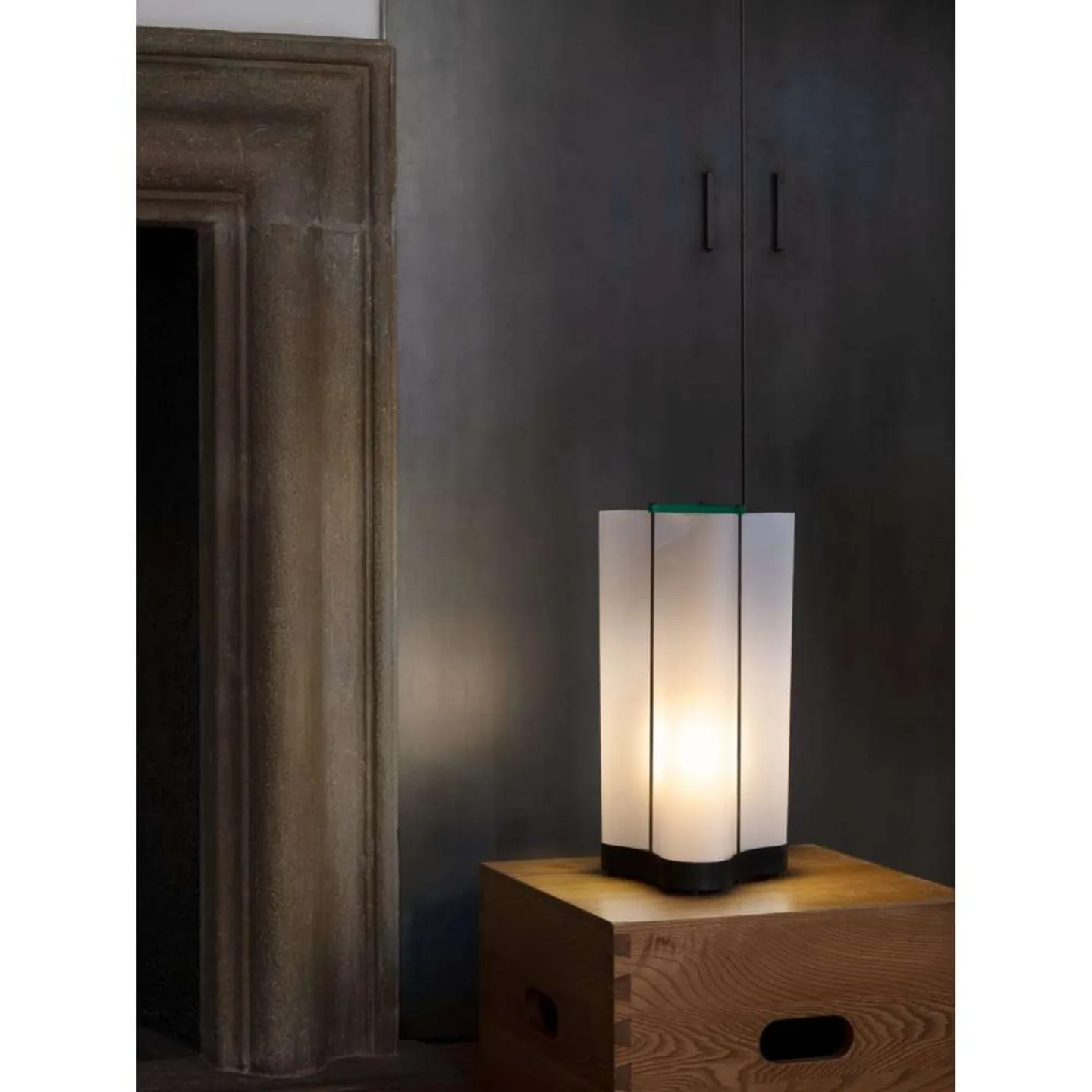 Lampe Cabanon Tischleuchte Gun Metall/Green - Nemo Lighting - Wohnzimmer - Papier / Karton
