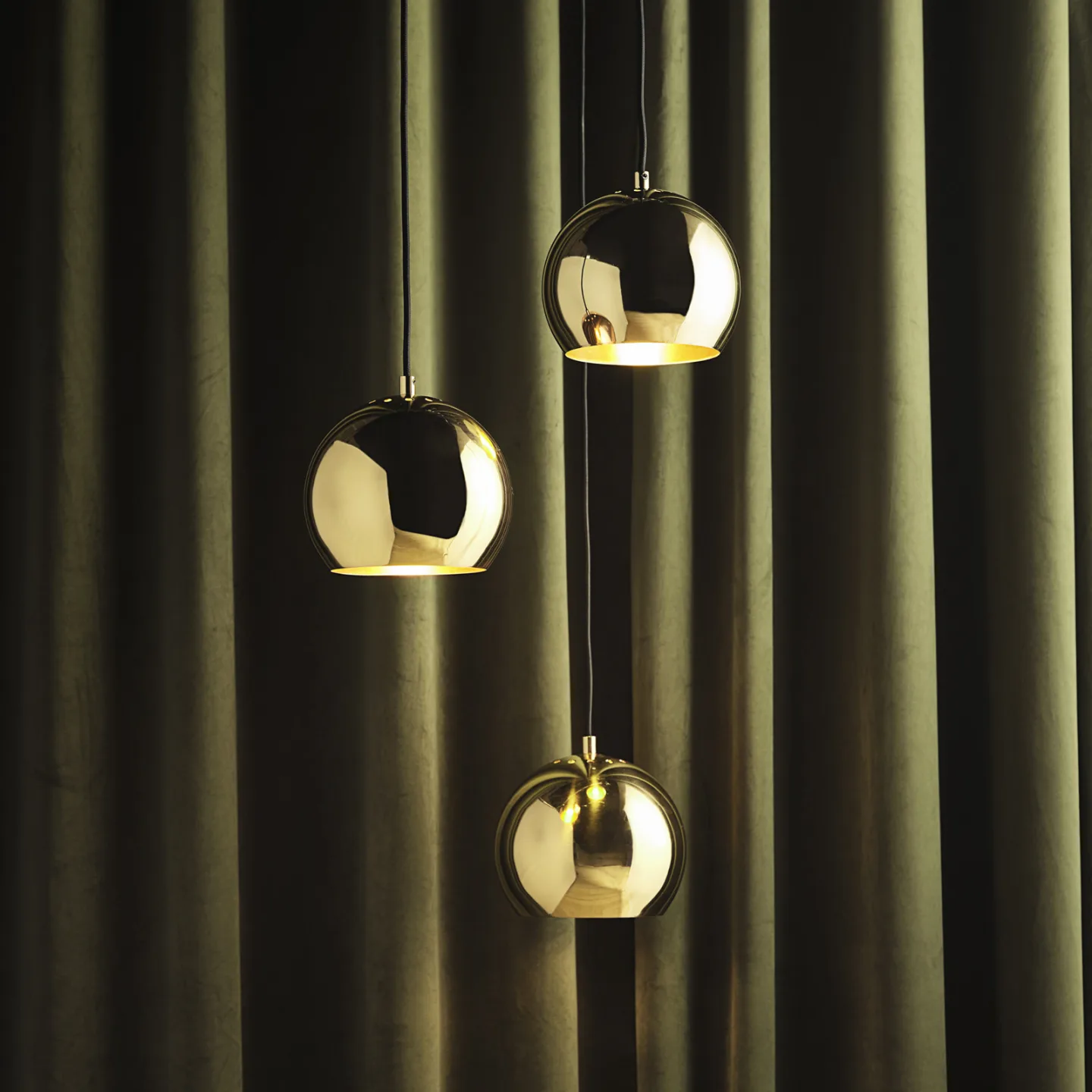 Ball Pendelleuchte, Ø18 cm, messing glänzend – Frandsen - Wohnzimmer - Design - Metall - Einflammig