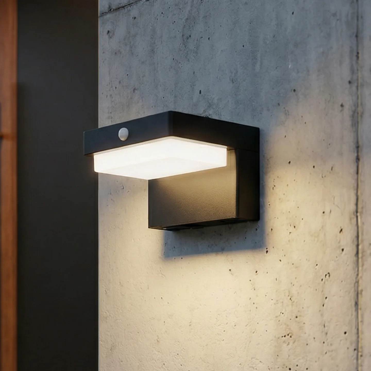 Eleazer LED Solcelle Vegglampe w/Sensor Svart - Lindby Eleazar - Balkong - Moderne - Aluminium - Kantet