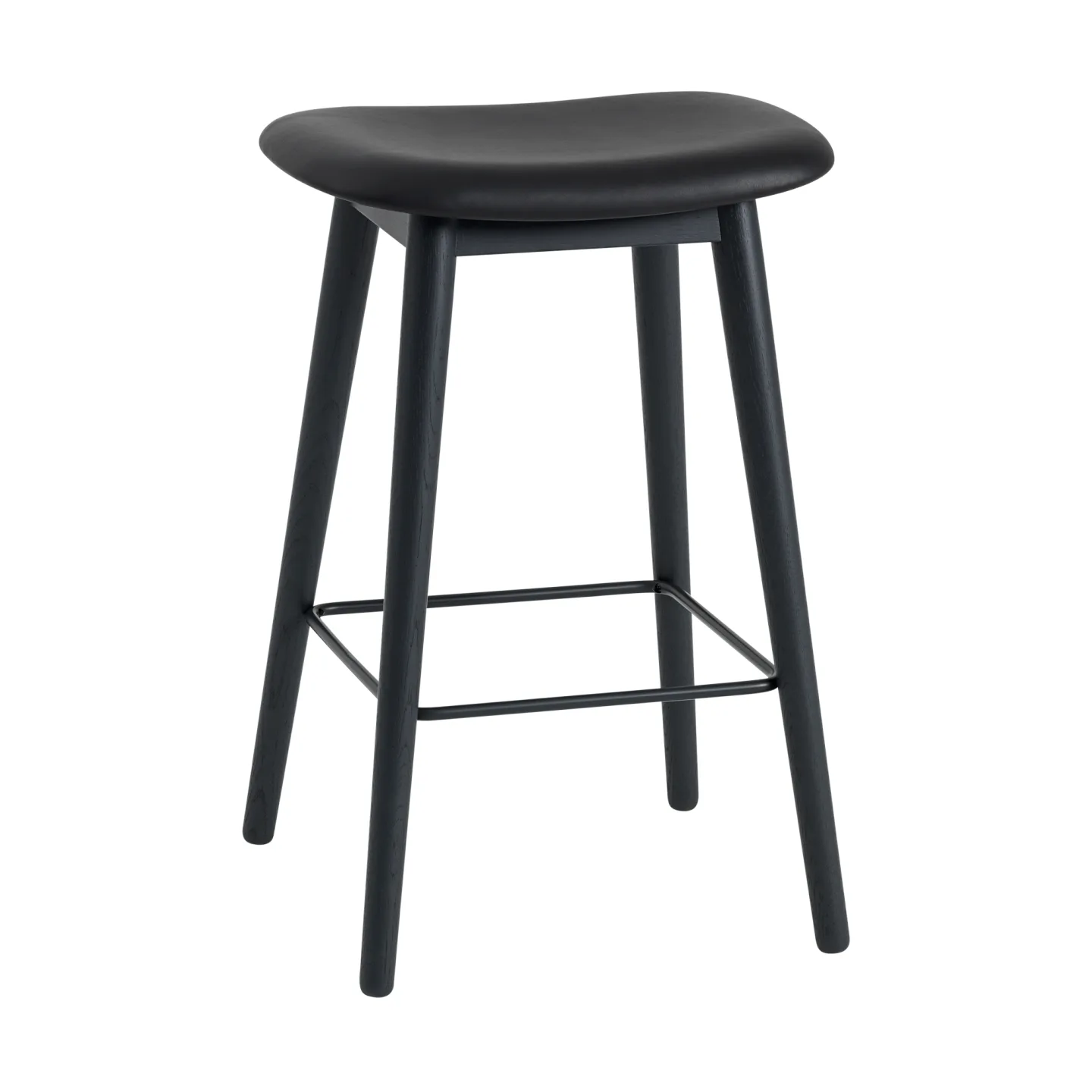 Muuto - Fiber Bar Stool Wood Base 65 cm Refine Leather Black/Black - Barstolar - Iskos-Berlin - Svart - Trä/Syntetiskt