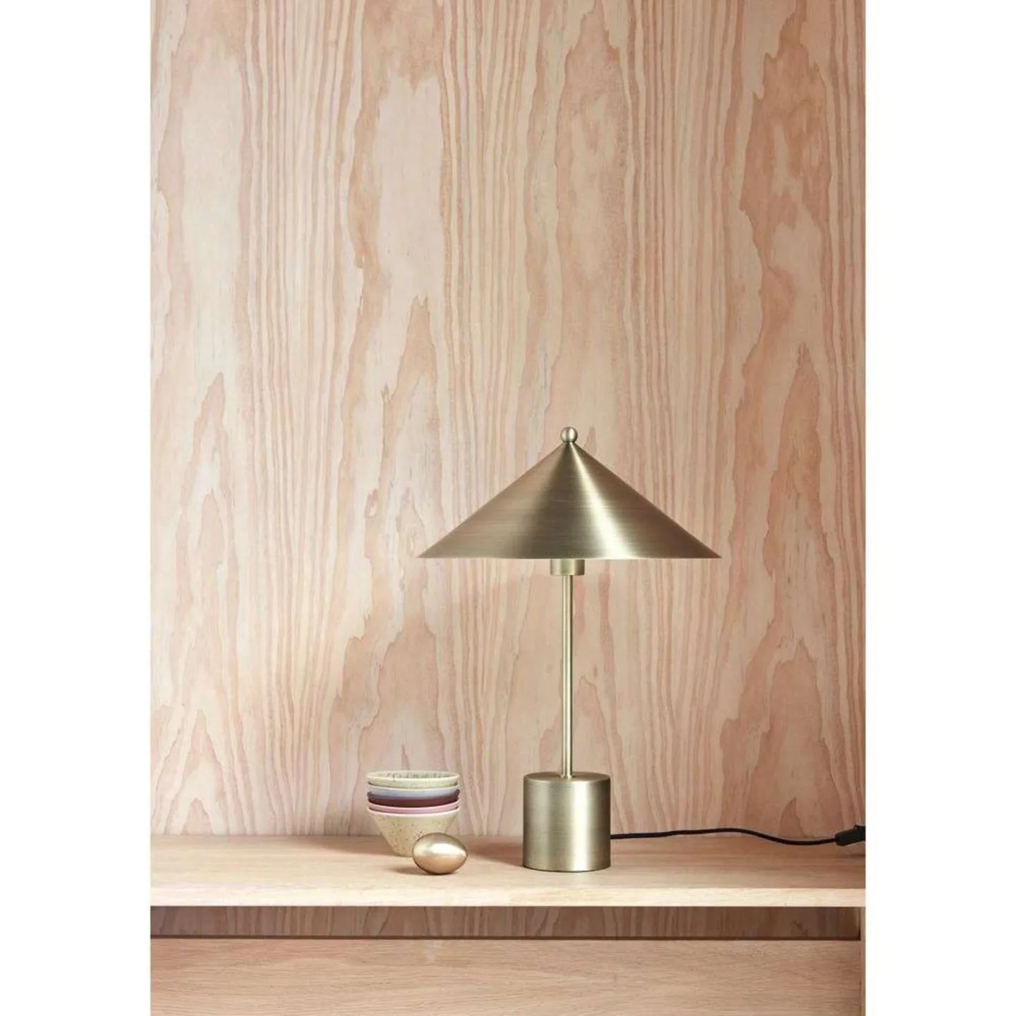 Kasa bordlampe, messingfarvet, metal, E14 - OYOY Living Design - Stue - Skandinavisk - Med én lyskilde
