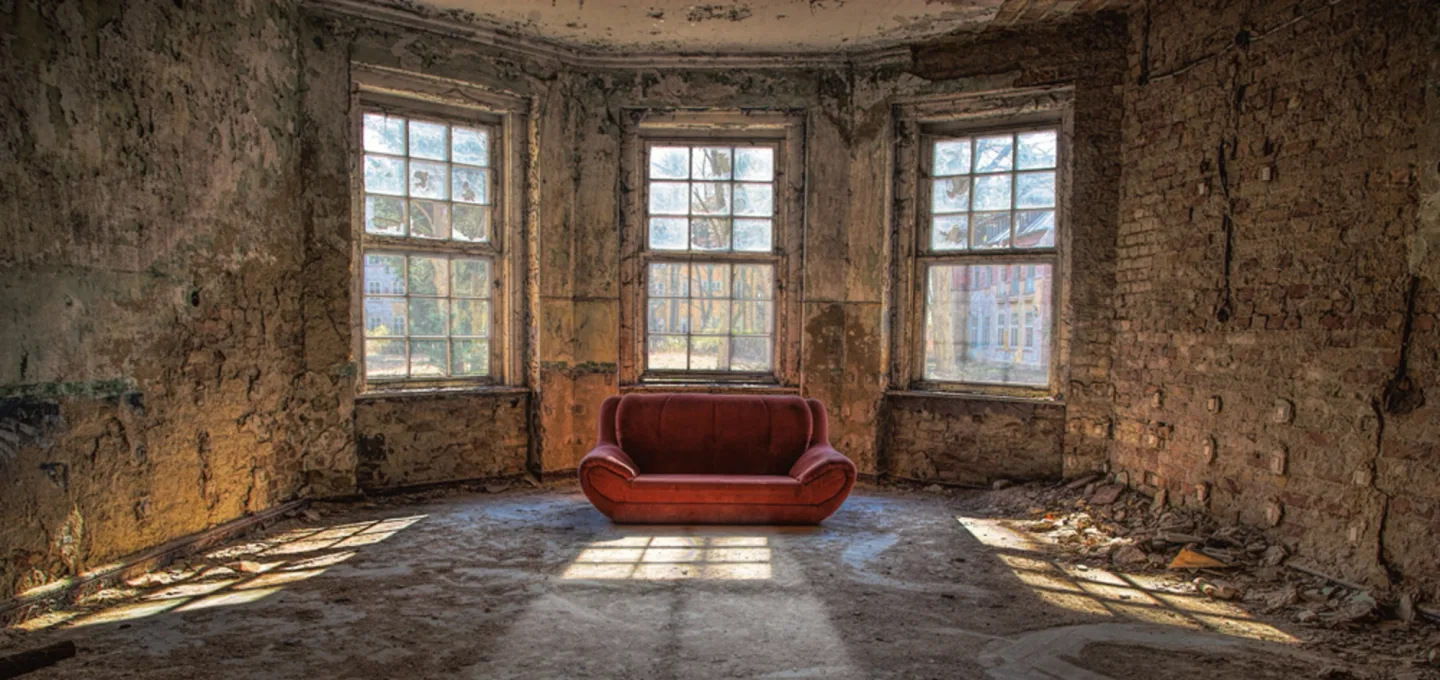 image LAND Alubild Rotes Sofa | Schubiger Möbel