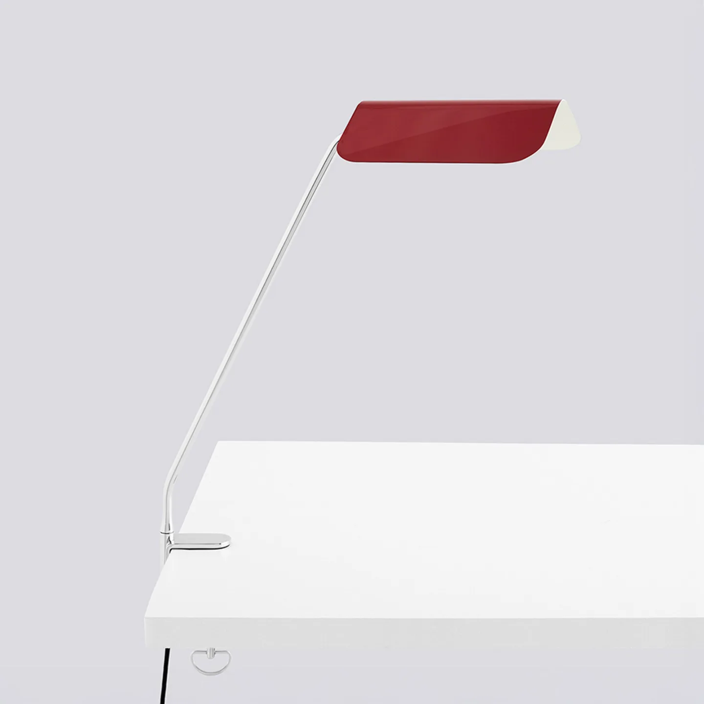 HAY Apex Clip skrivebordslampe Maroon red