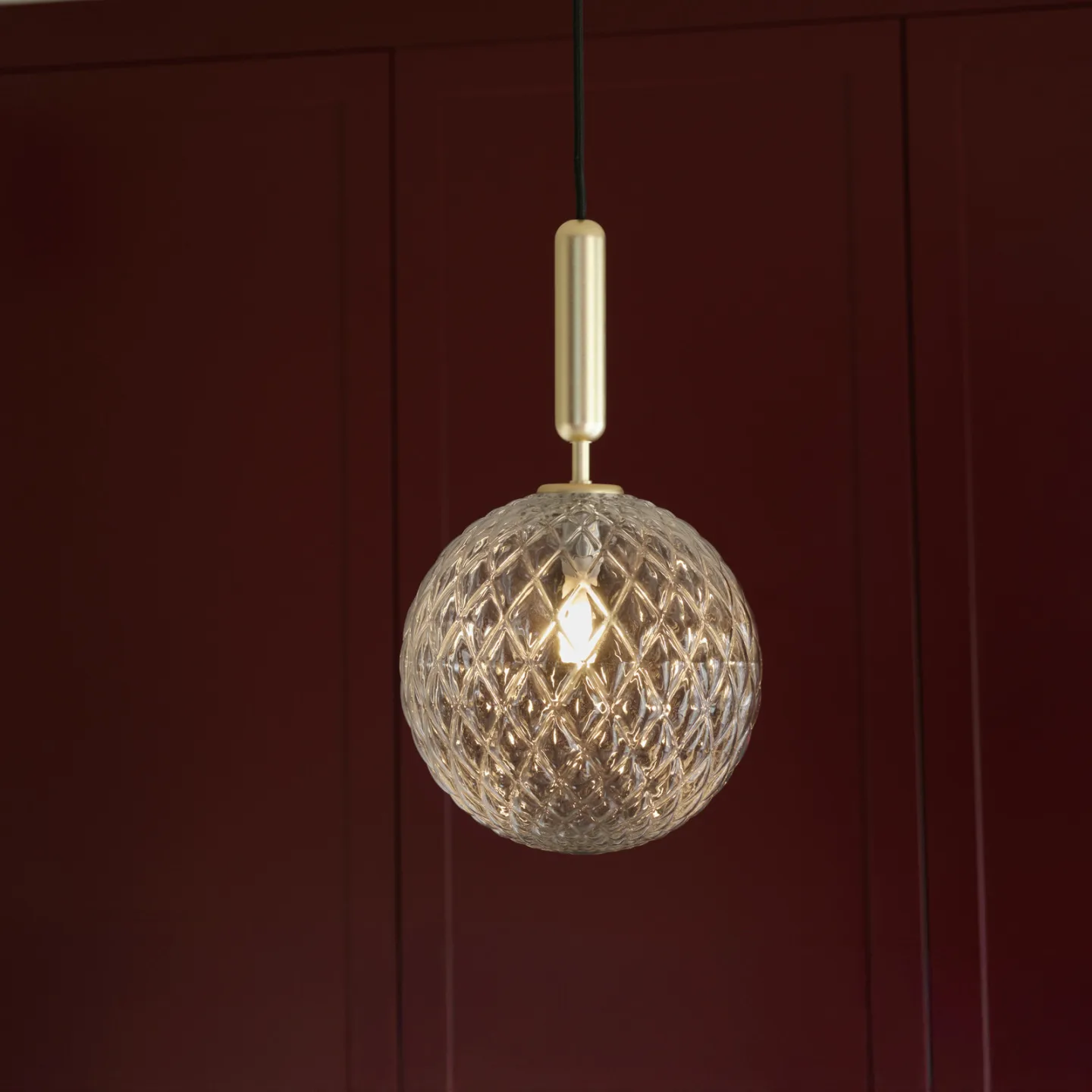 Miira 1 Taklampa Large Brass/Optic Clear - Nuura Miira 1 Large Nuura Aps - Vardagsrum - Design - Glas - Klot