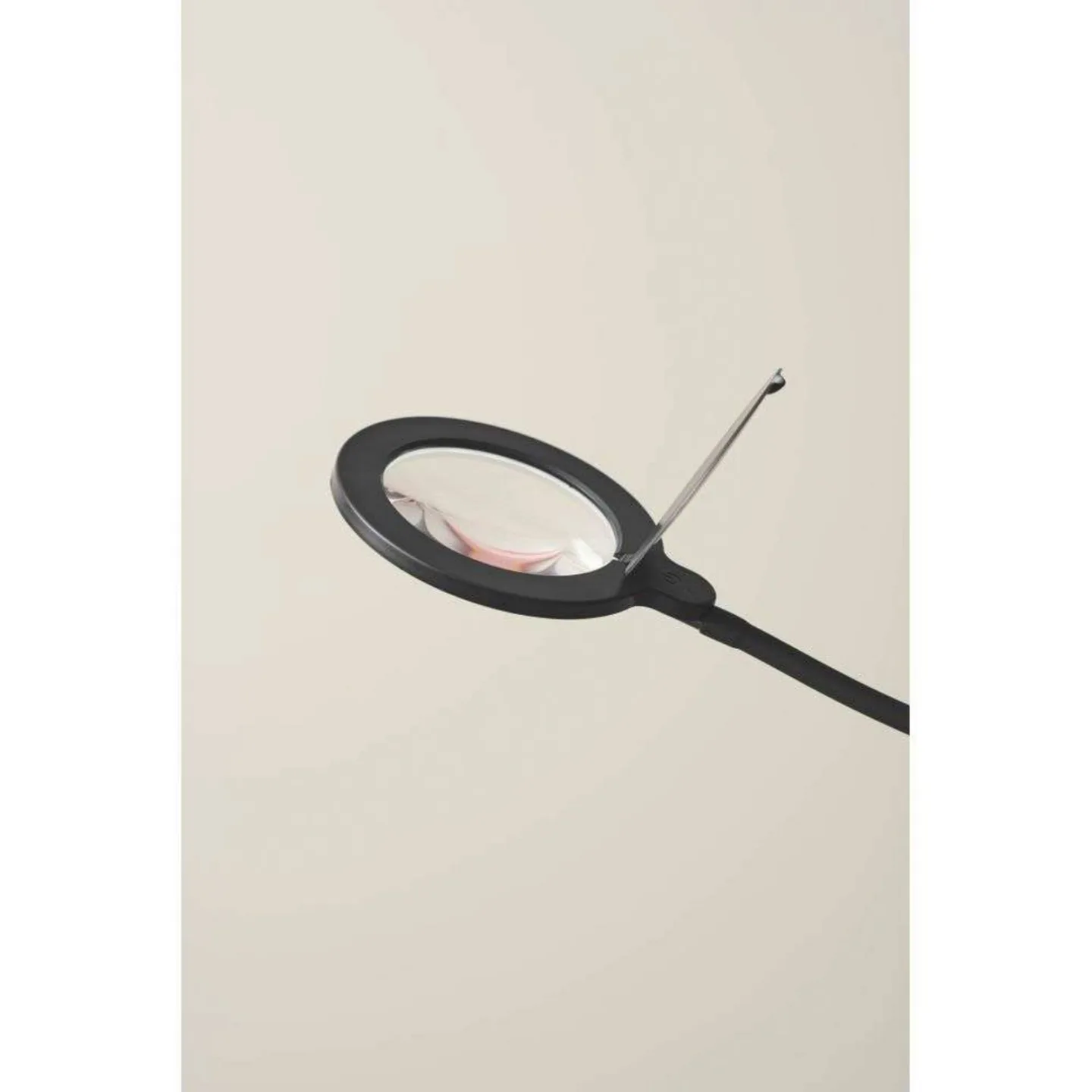 Halo Design - Magni - Golvlampa - Svart