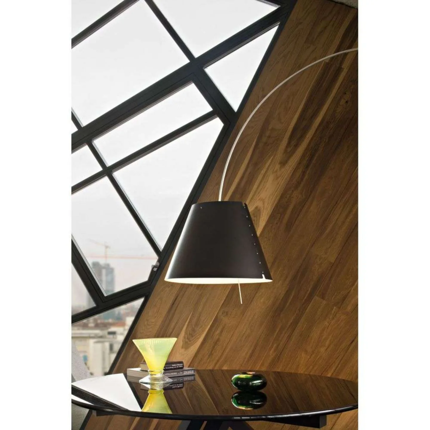 Lady Costanza Stehleuchte m/Dimmer Weiß/Schwarz - Luceplan - Wohnzimmer - Metall