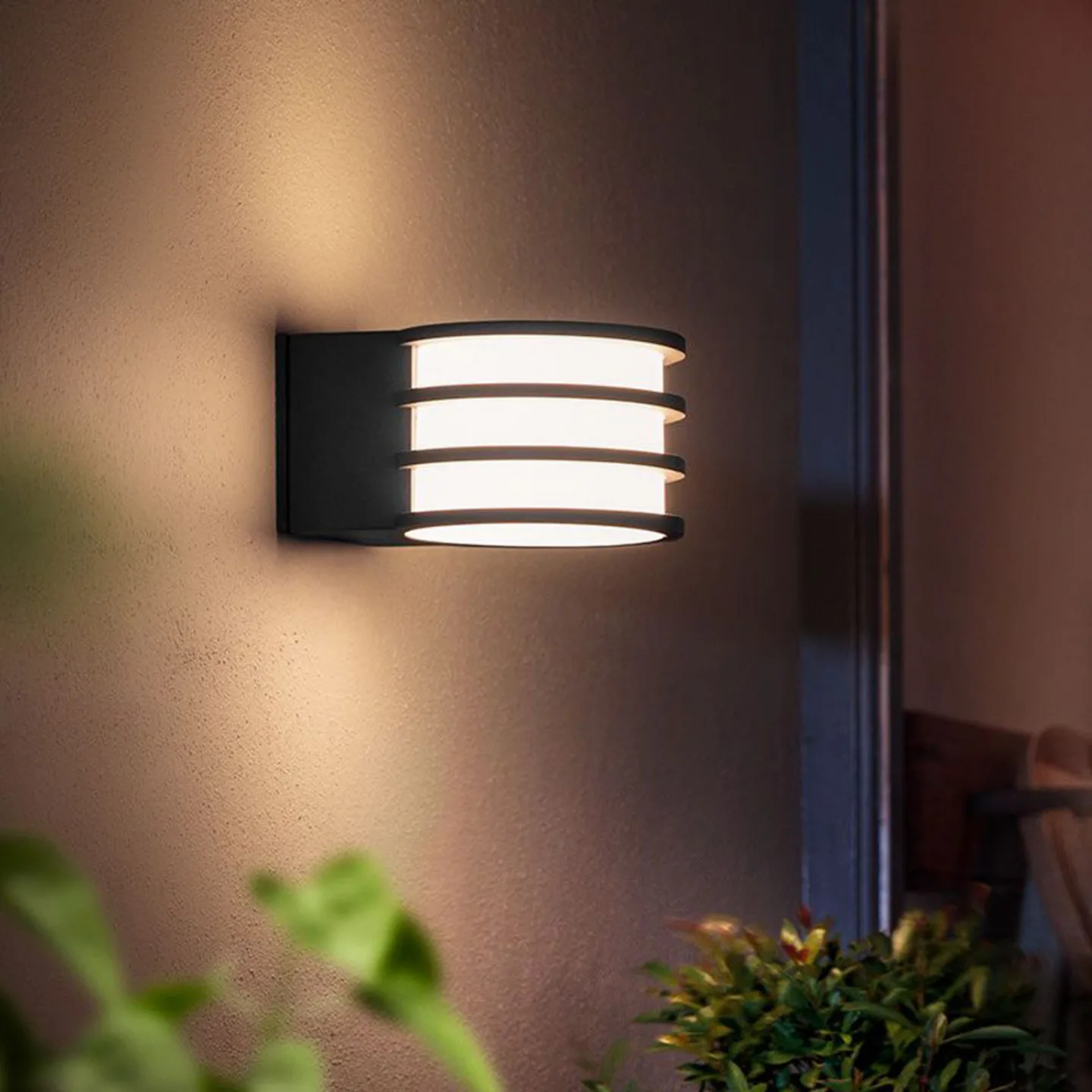 Lucca Utomhus Vägglampa Hue White Antracit - Philips Hue Philips Hue Lucca - Modern - Metall - Med flera ljuskällor