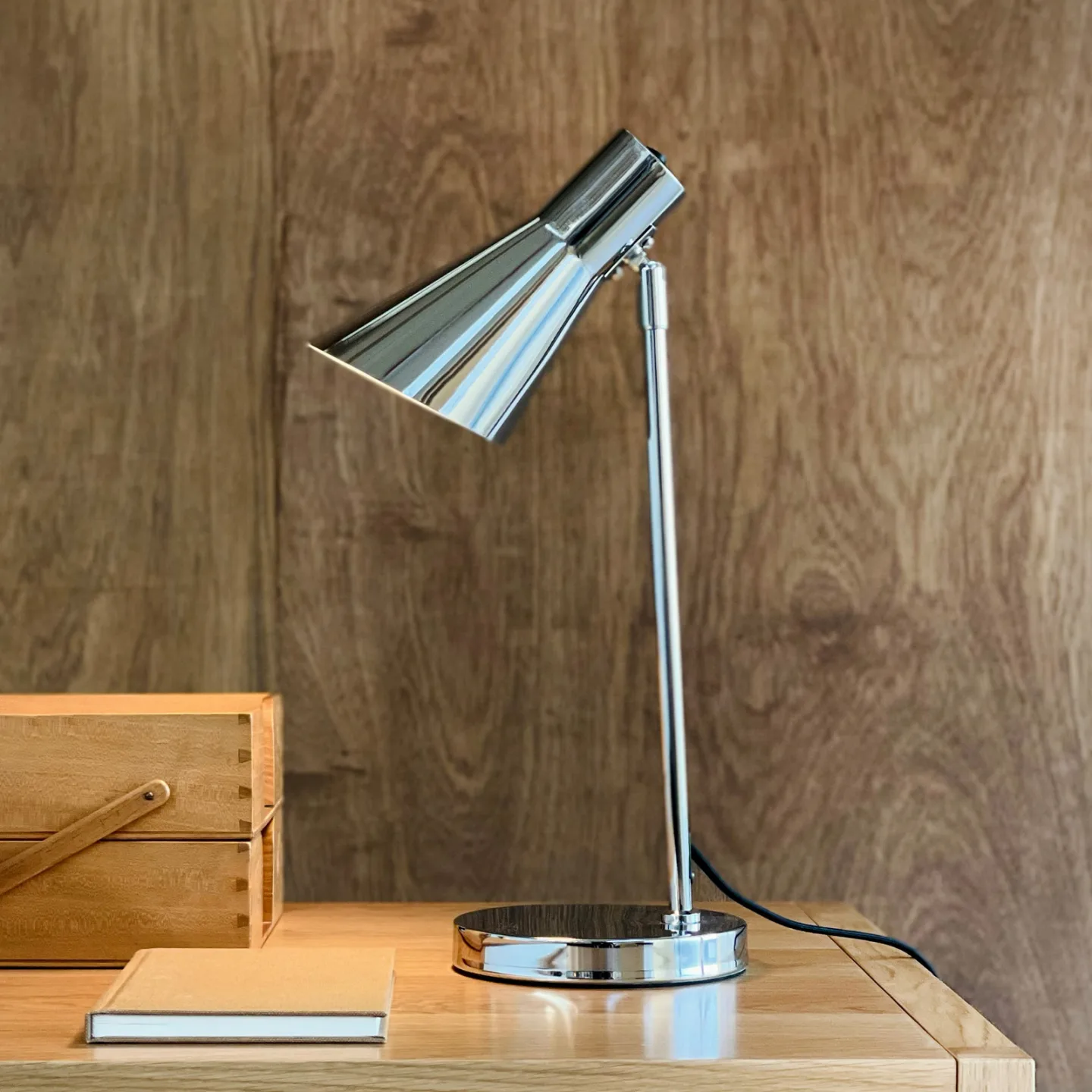 Dyberg Larsen - DL12 45cm - Skrivbordslampa - Krom
