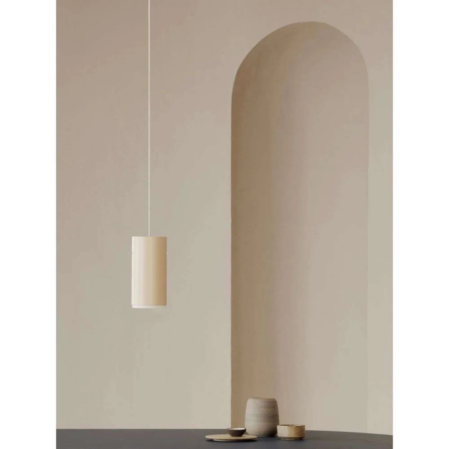 Tube Pendelleuchte Large Beige - Moebe - Wohnzimmer - Aluminium