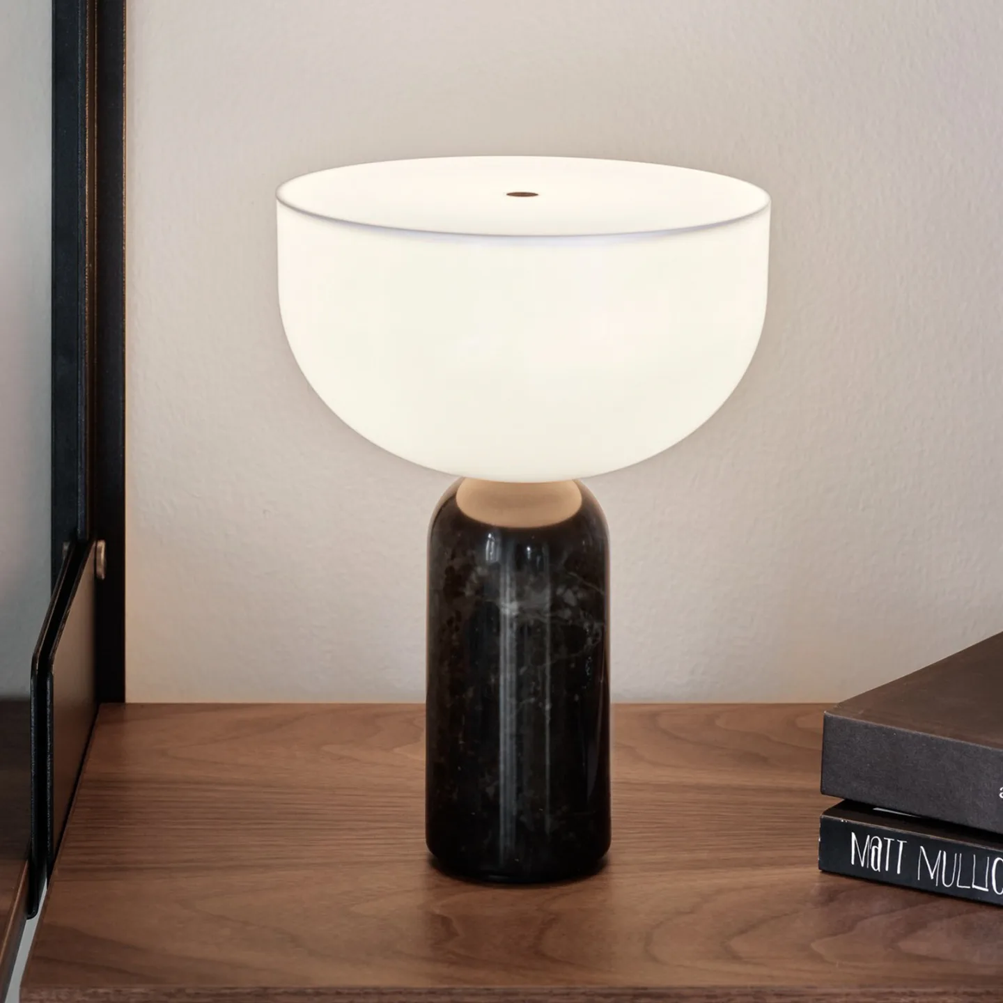 Kizu Portable Tischleuchte Black - New Works - Wohnzimmer - Design - Marmor - Mit Schirm