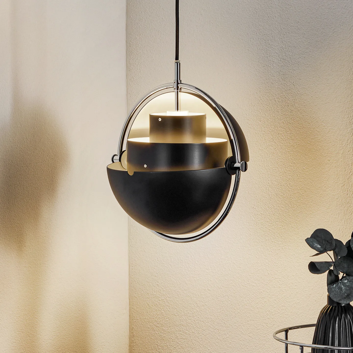 GUBI Multi-Lite Pendelleuchte small Chrom-schwarz