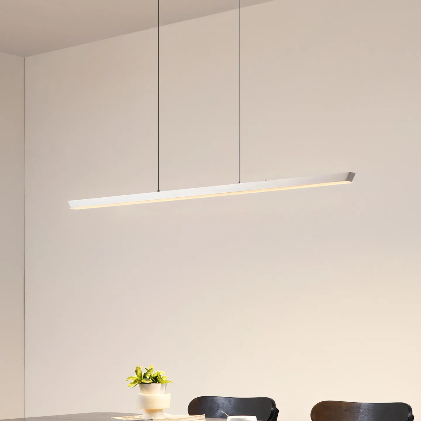 Solvar LED-Hängelampe, silber, 117 cm, CCT, dimmbar - Lucande - Wohnzimmer - Modern - Metall - Balken