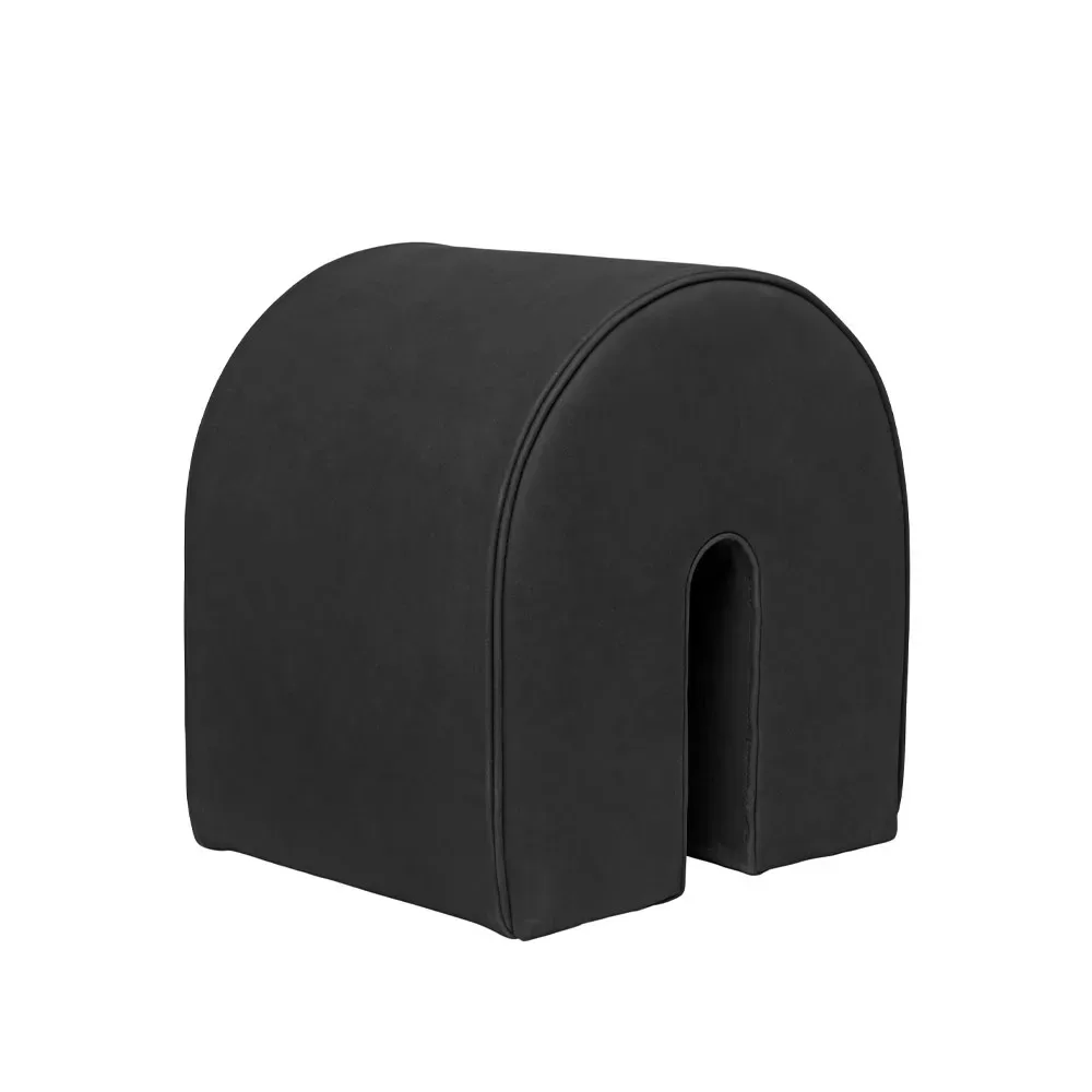 Kristina Dam Studio Curved Pouf Leder black