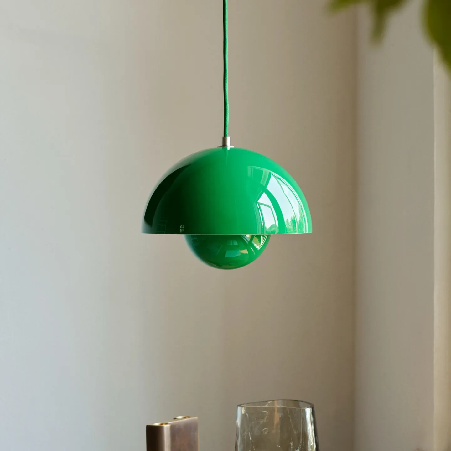 Flowerpot VP1 Pendelleuchte signalgrün - &Tradition - Wohnzimmer - Design - Metall - Einflammig