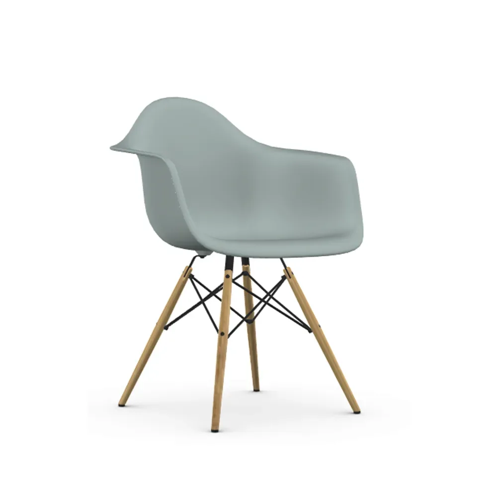 Vitra Eames Plastic Armchair RE DAW stol 24 light grey-golden maple