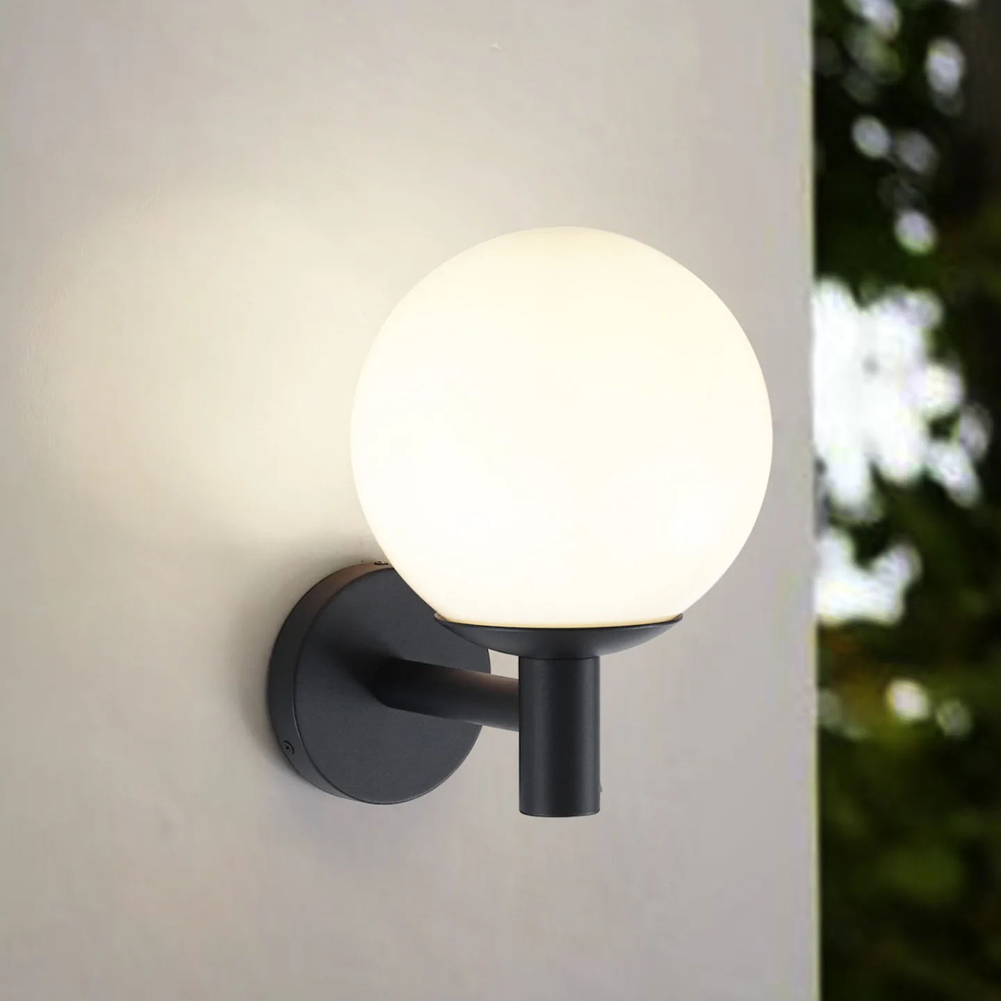 Dangan Außenwandleuchte Ø 20 cm weiß Glas IP44 - Lindby - Balkon - Modern - Einflammig