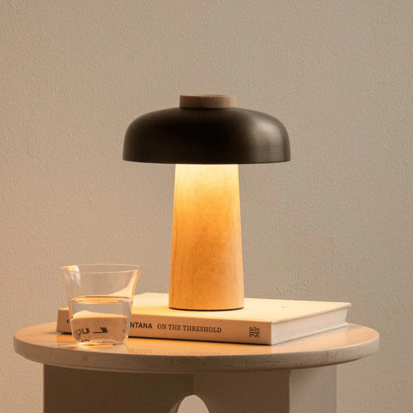 Reverse Akku-Tischleuchte, sand/bronze - Audo Copenhage Audo Copenhagen - Wohnzimmer - Design - Aluminium - Einflammig