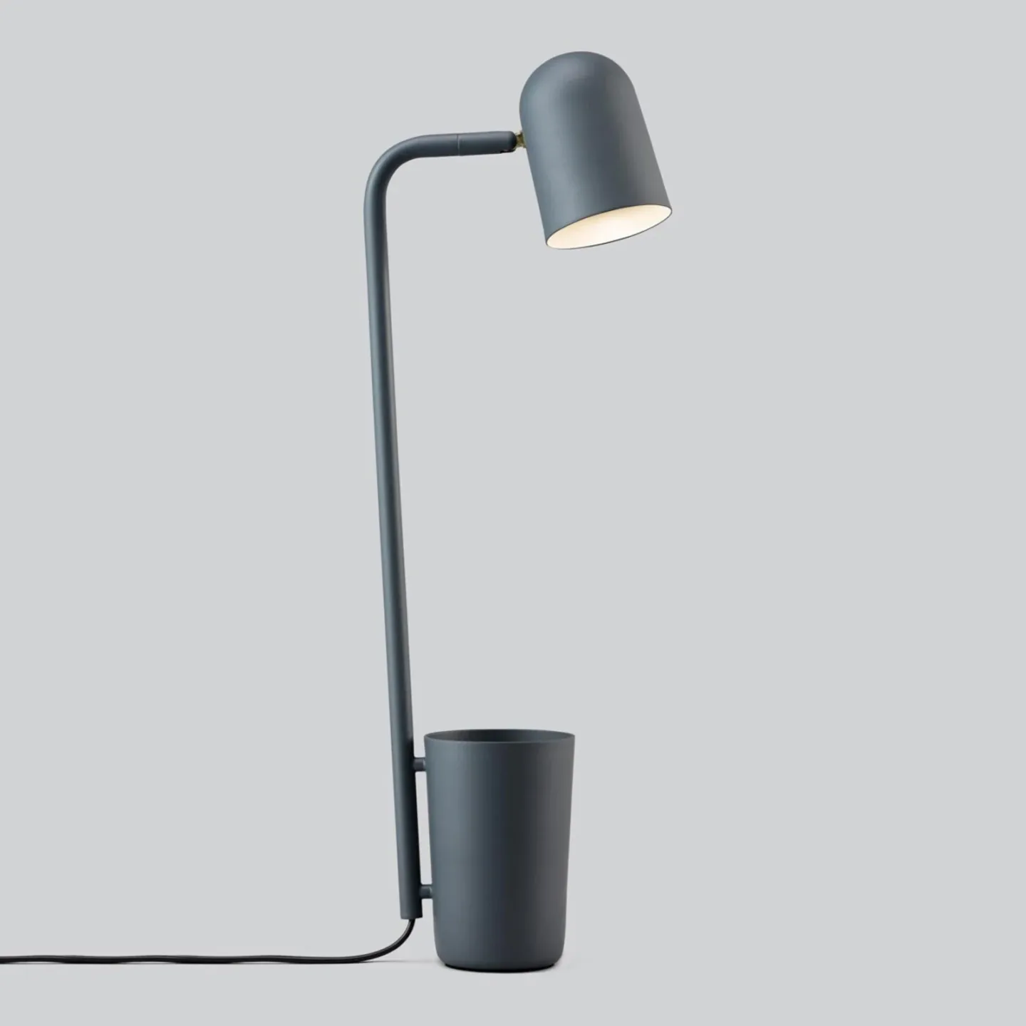 Buddy Bordlampe Dark Grey - Northern - Stue - Design - Metal - Med én lyskilde