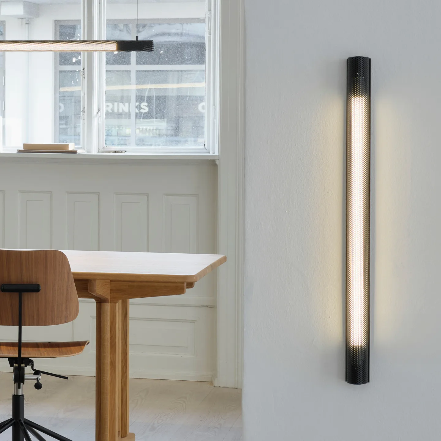 Gejst Radent Wandleuchte short 70 cm feste Installation Schwarz