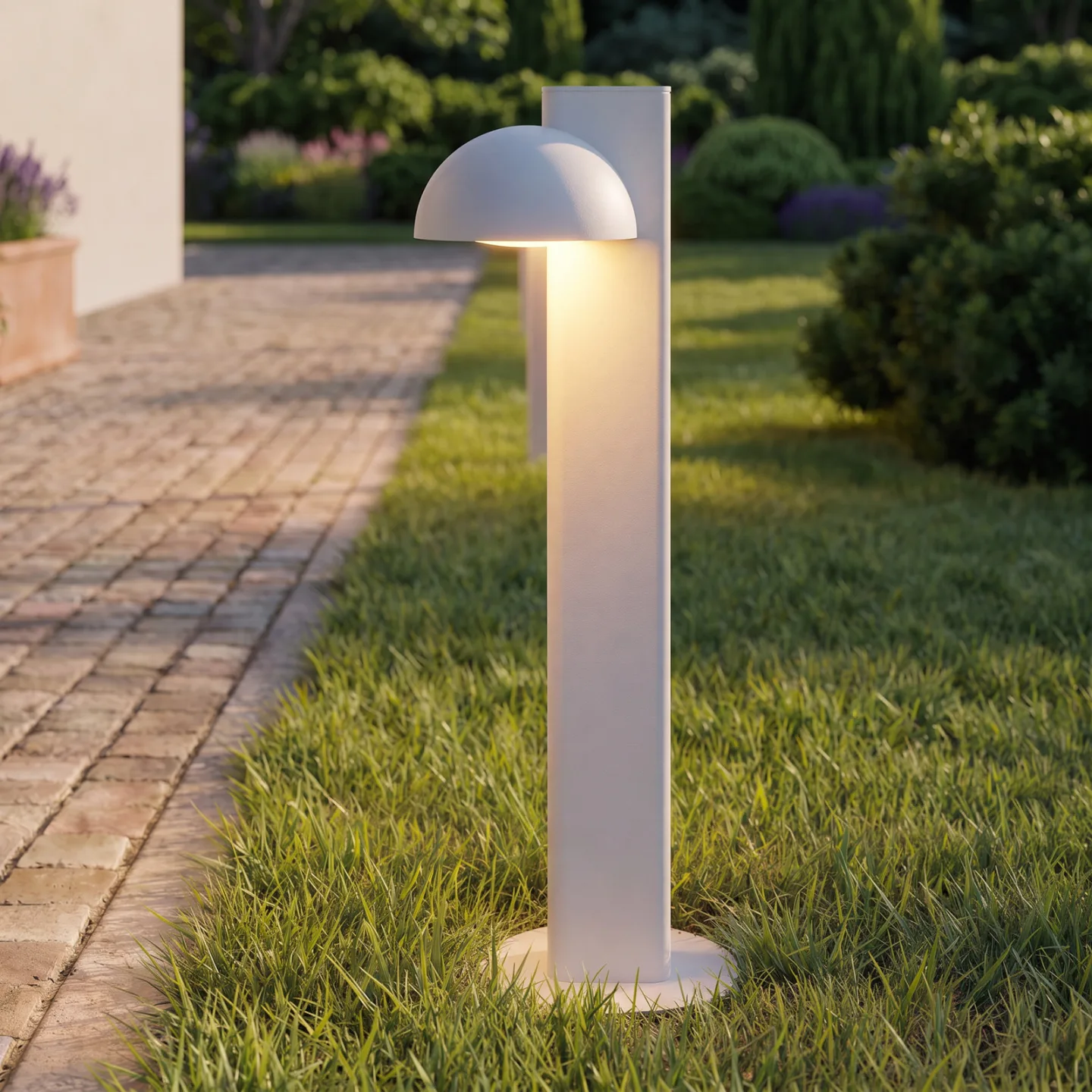 Velira LED-Wegeleuchte, Höhe 77 cm, einflammig, hellgrau, IP44 - Lucande - Modern - Metall