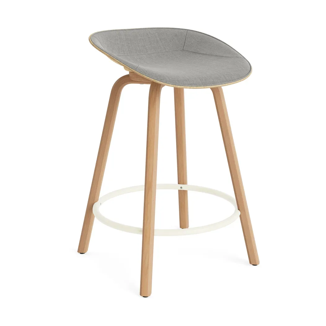 Normann Copenhagen Mat Barstool Barhocker mit Vorderpolsterung, 65 cm Remix 133-hemp-beech-cream steel