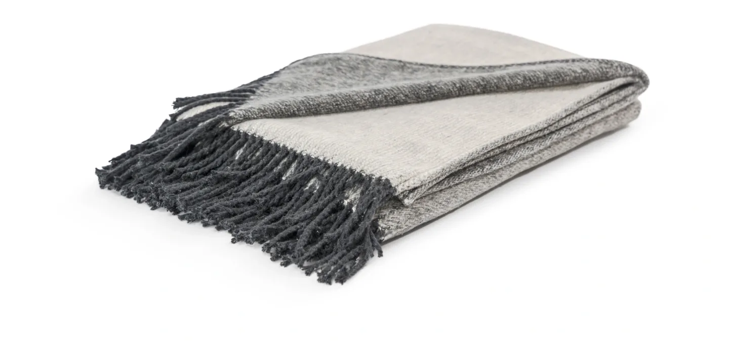 Magma Plaid Alfie, Taupe 200x150 cm | Schubiger Möbel