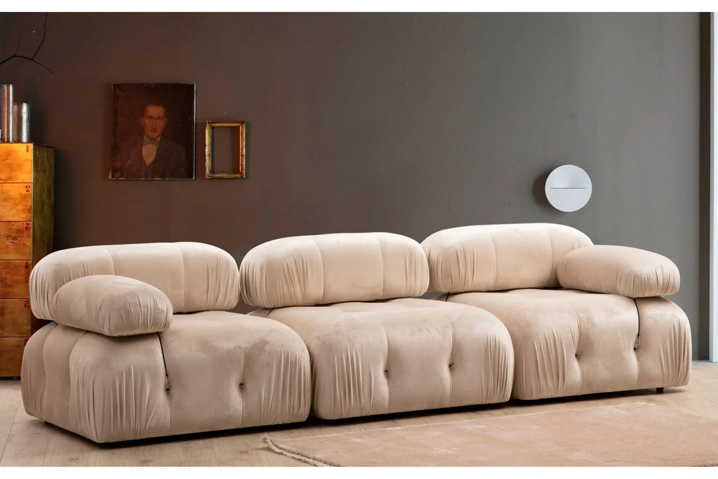 Belgin Bubblig Soffa 3-sits med fasta armstöd och repdetaljer - Beige