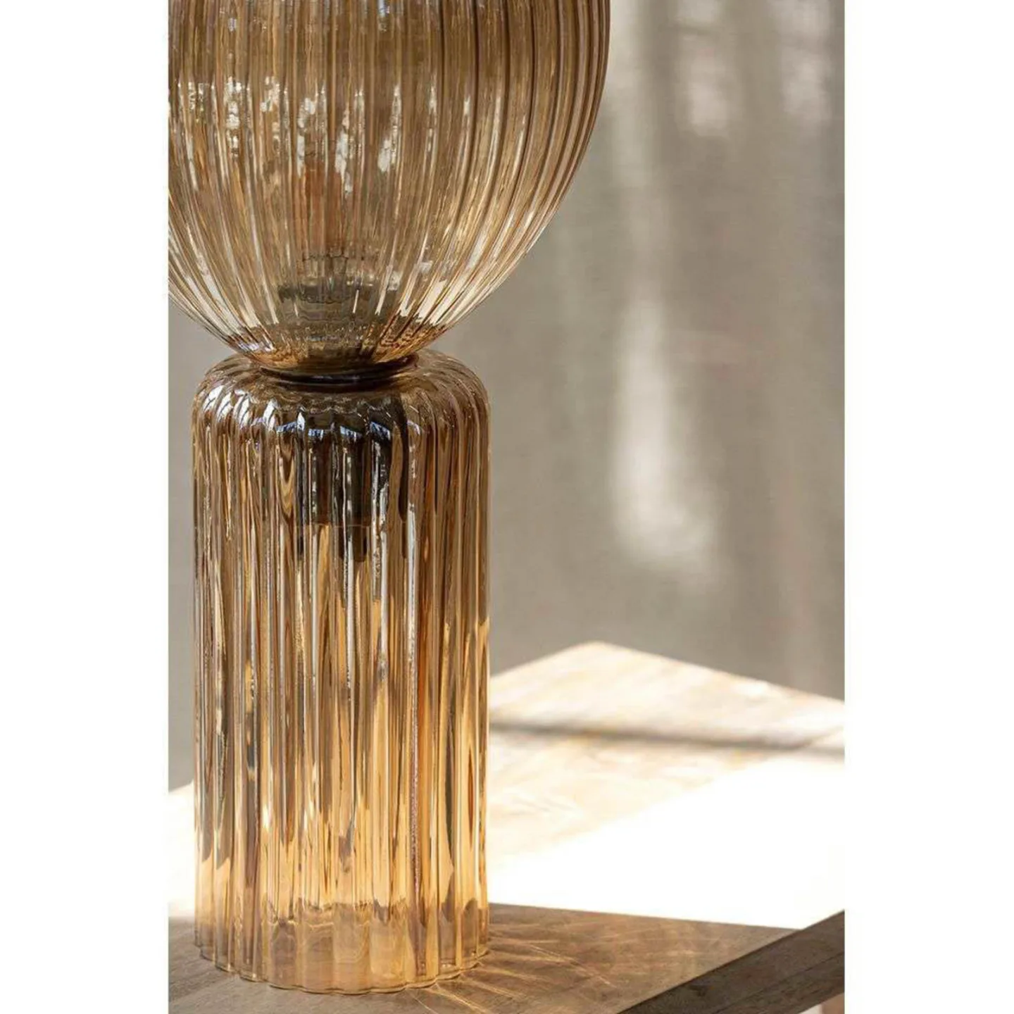 Toulipa Bordlampe Amber - Markslöjd - Soverom - Glass