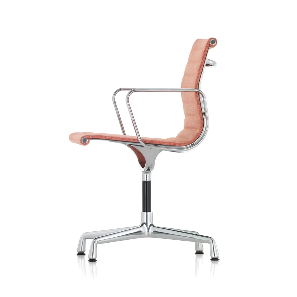 Vitra EA 104 karmstol Hopsak 17 nude/ivory-polerad aluminium