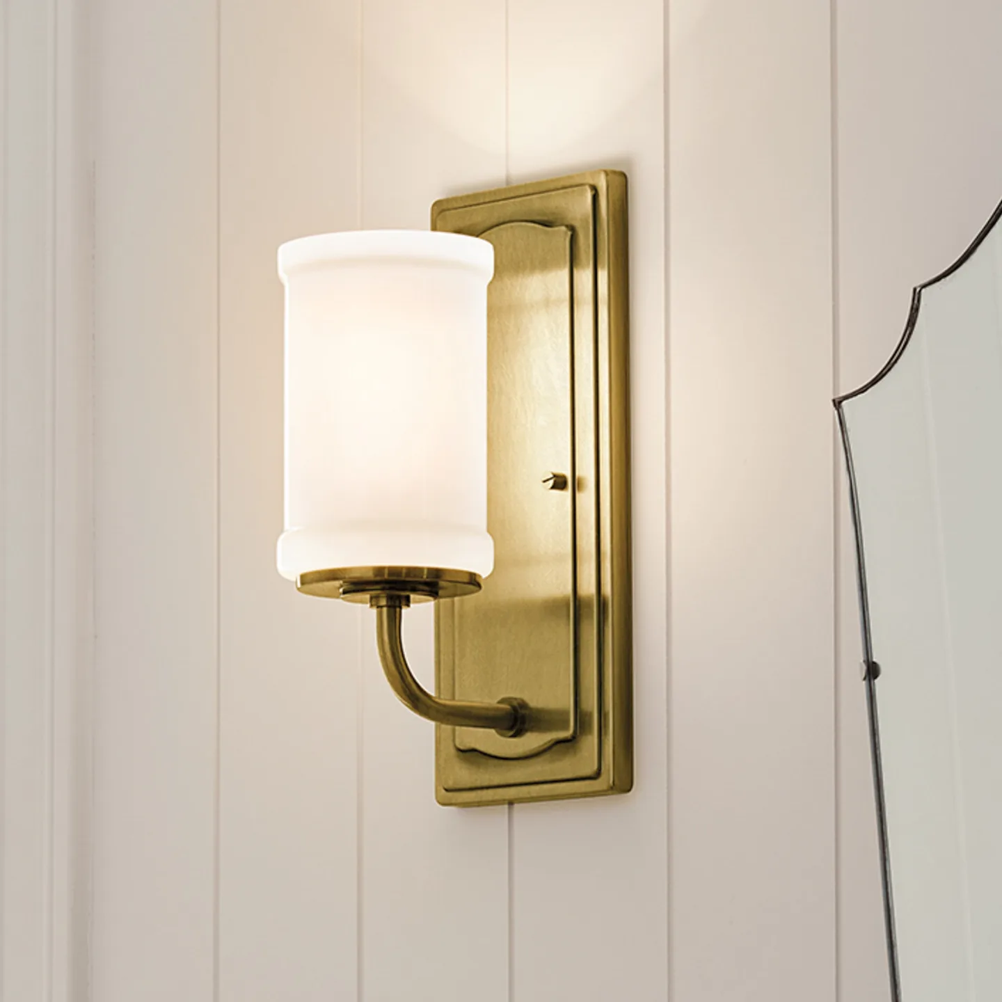 Vetivene væglampe, messing, højde 31 cm, IP44, G9-LED – KICHLER - Badeværelse - Metal - Med én lyskilde