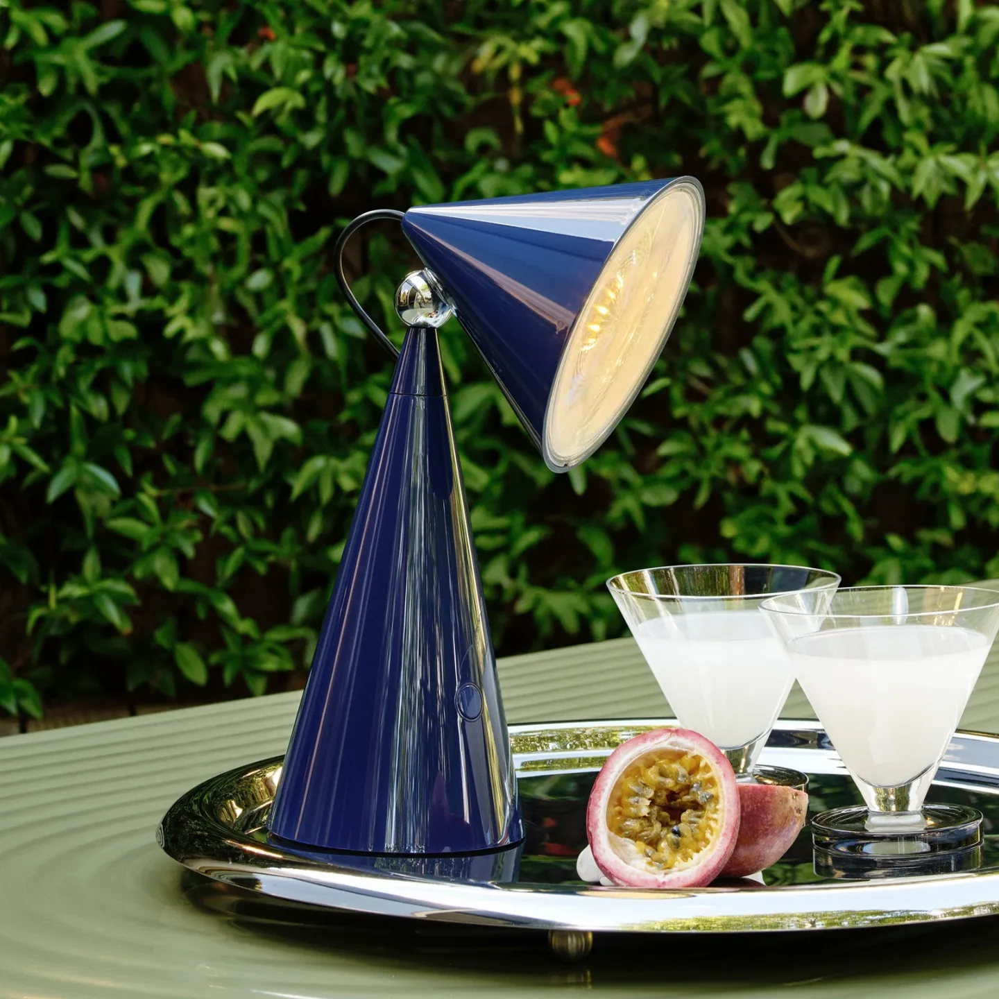 Tom Dixon Pose Portabel LED bordslampa Indigo