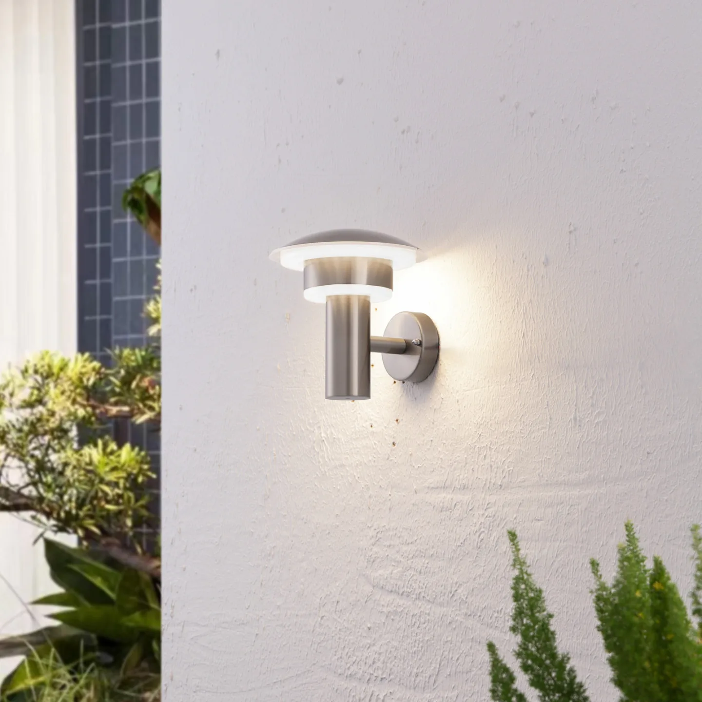 Lillie Utendørs Vegglampe Steel - Lindby - Terrasse - Moderne - Metall - Med en lyskilde
