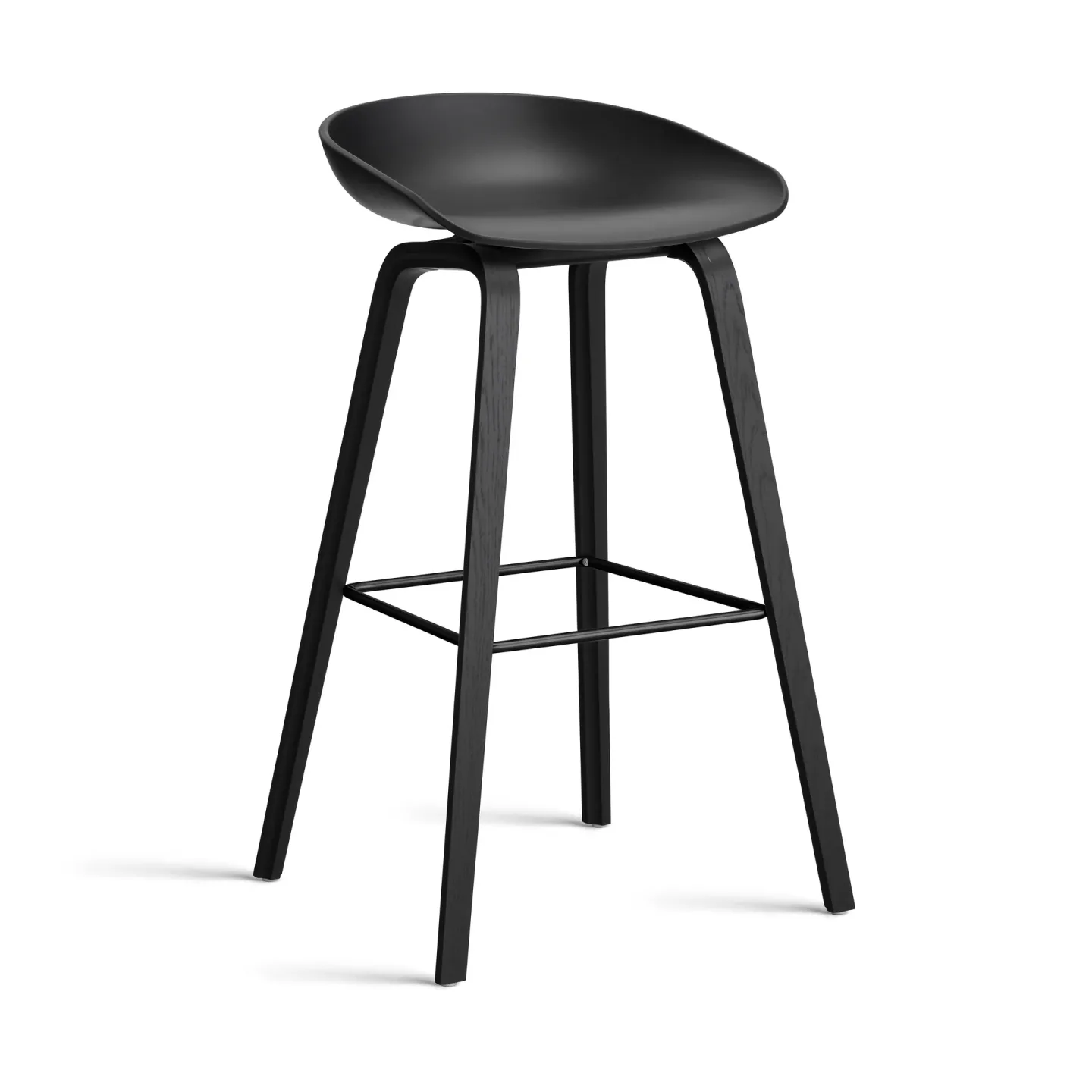 HAY About a Stool 32 High Barhocker schwarzes Eichen­gestell 2.0 Schwarz-schwarz Stahlstütze