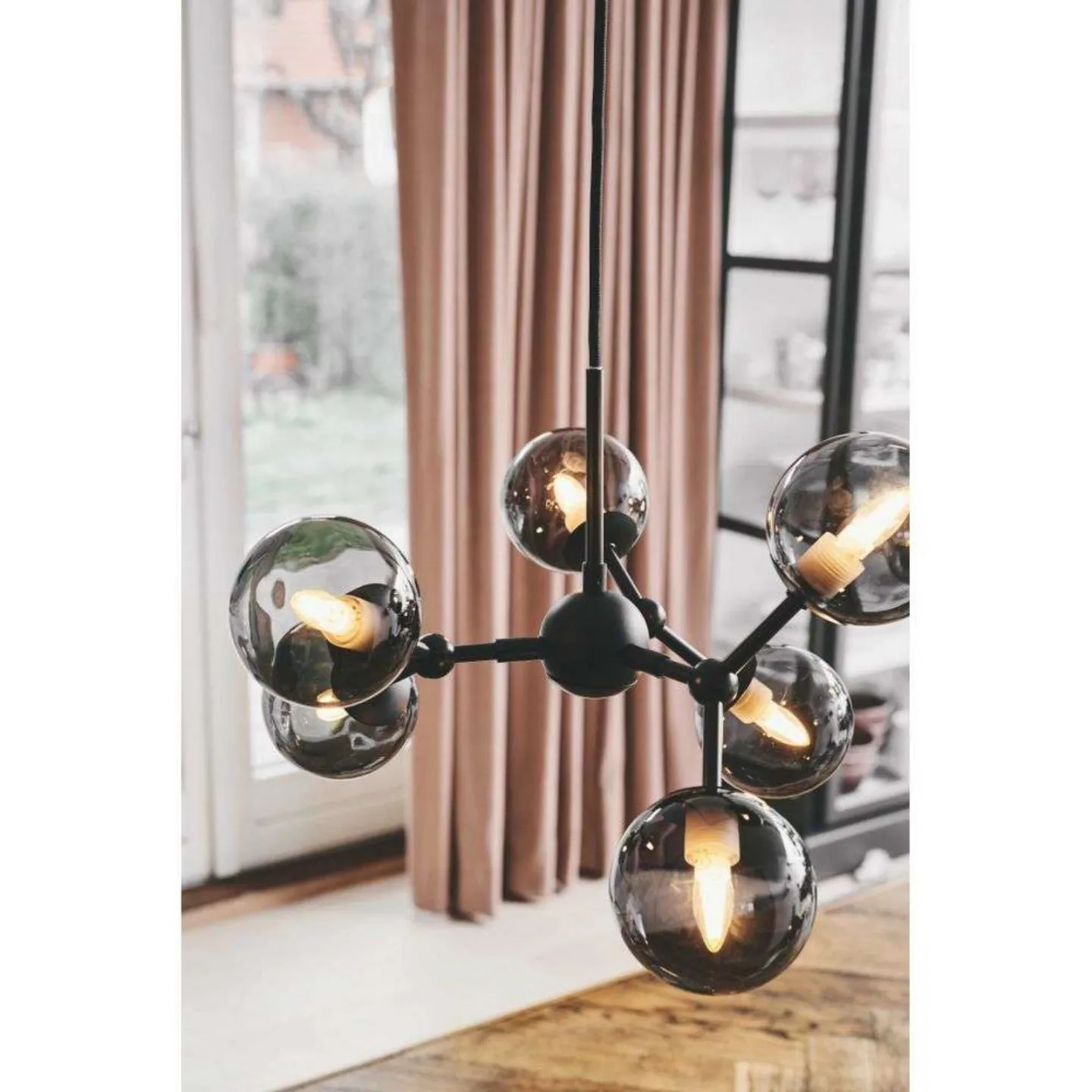 Atom 6 Pendelleuchte Black/Smoke - Halo Design - Esszimmer - Glas