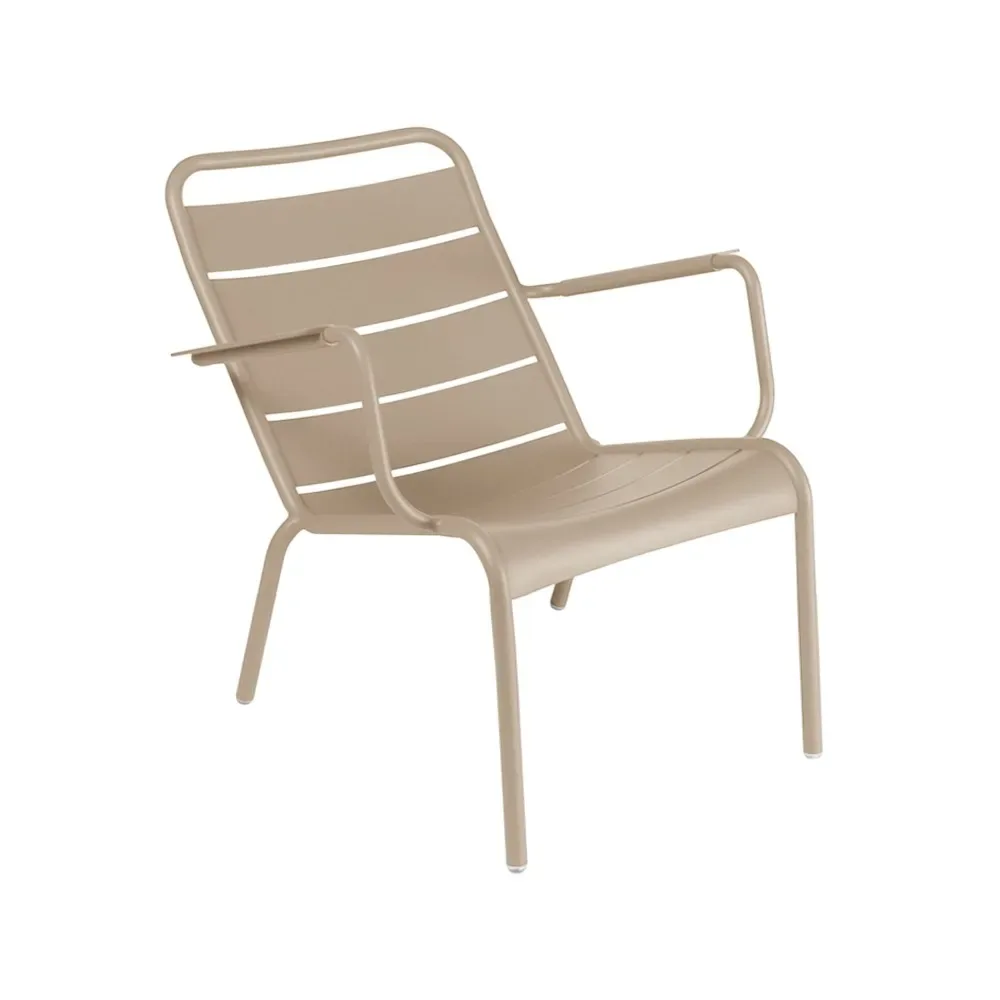 Fermob Luxembourg karmstol låg Nutmeg (beige)