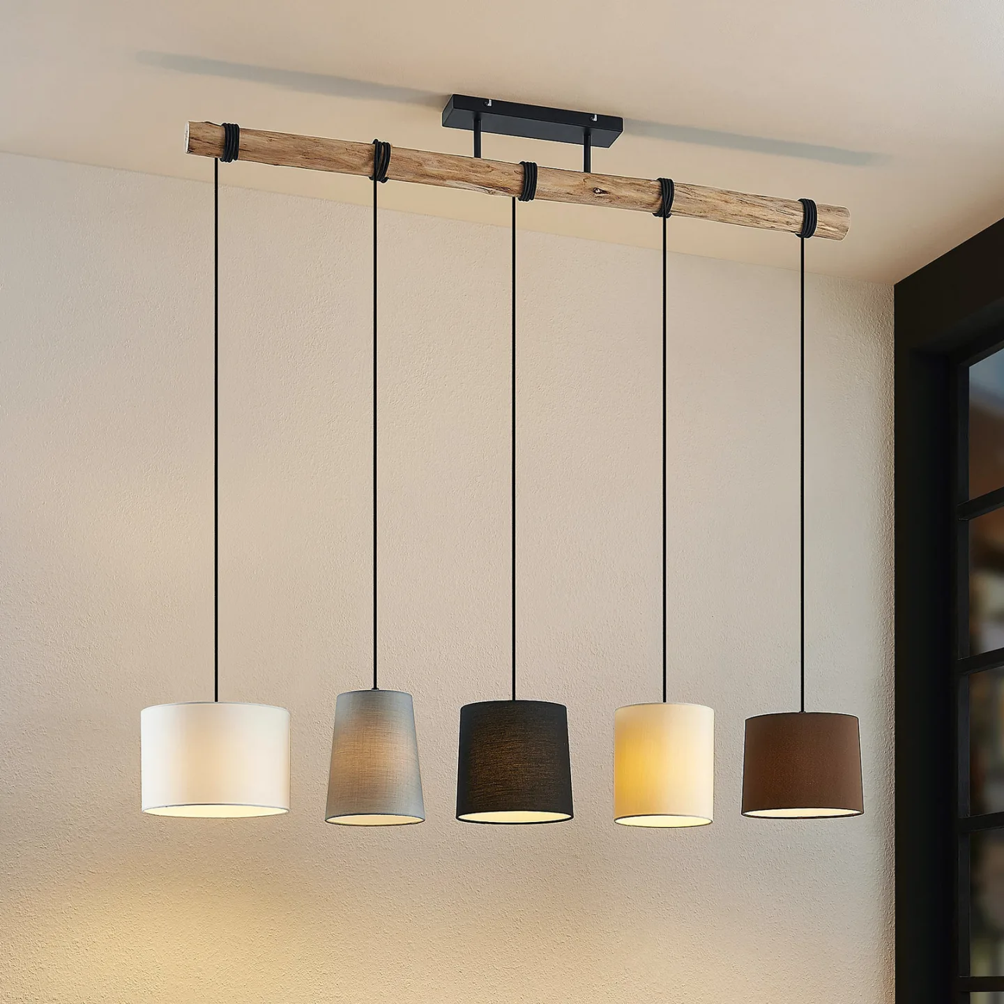 Lindby Hängeleuchte Amilia, Stoff, 5-flg., grau/beige, E27 - Wohnzimmer - Modern - Holz - Mehrflammig