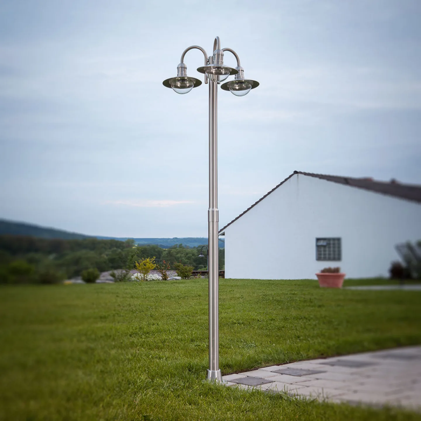 Lindby Außenleuchte Damion, 200 cm, 3-flammig, E27, IP44 - Modern - Edelstahl - Mehrflammig