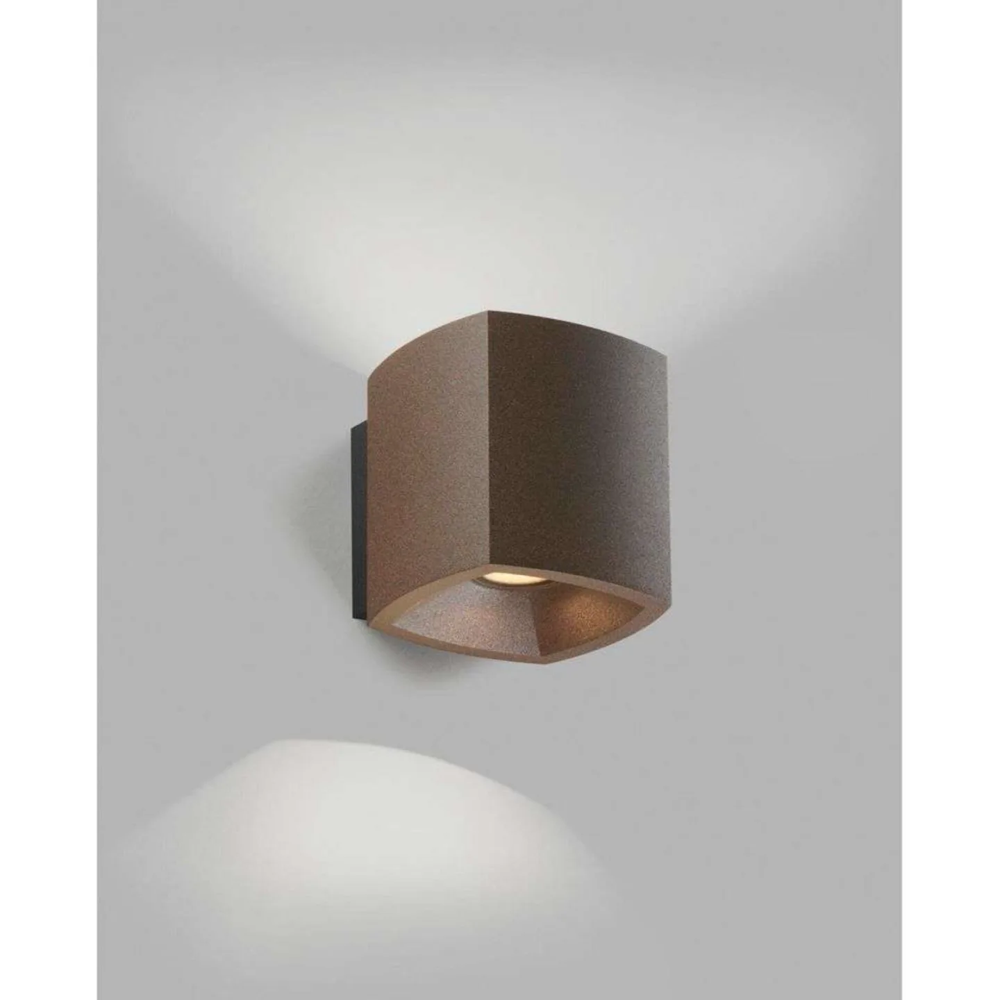 Mirage 2 Vägglampa 2700/3000K Rust - LIGHT-POINT - Aluminium