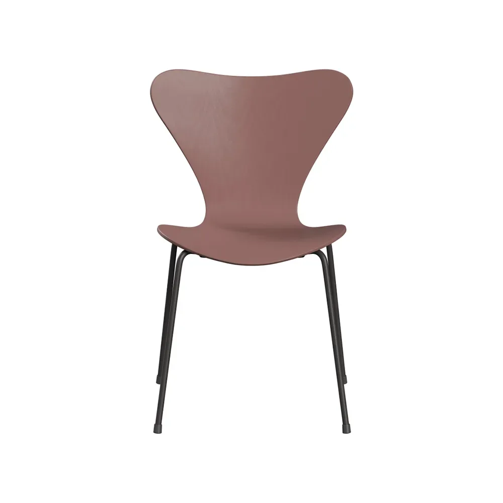Fritz Hansen Sjuan 3107 stol Wild rose-färgad ask-grafitgrått stativ