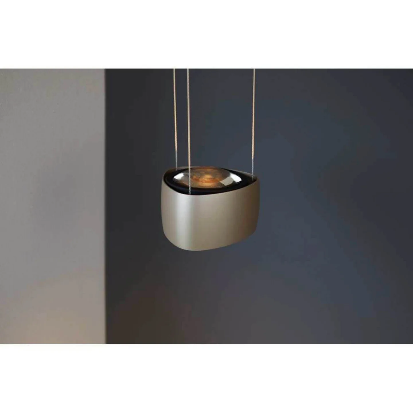 Air pendellampe Soft Ivory - LOOM DESIGN - Stue - Moderne - Aluminium - Med én lyskilde